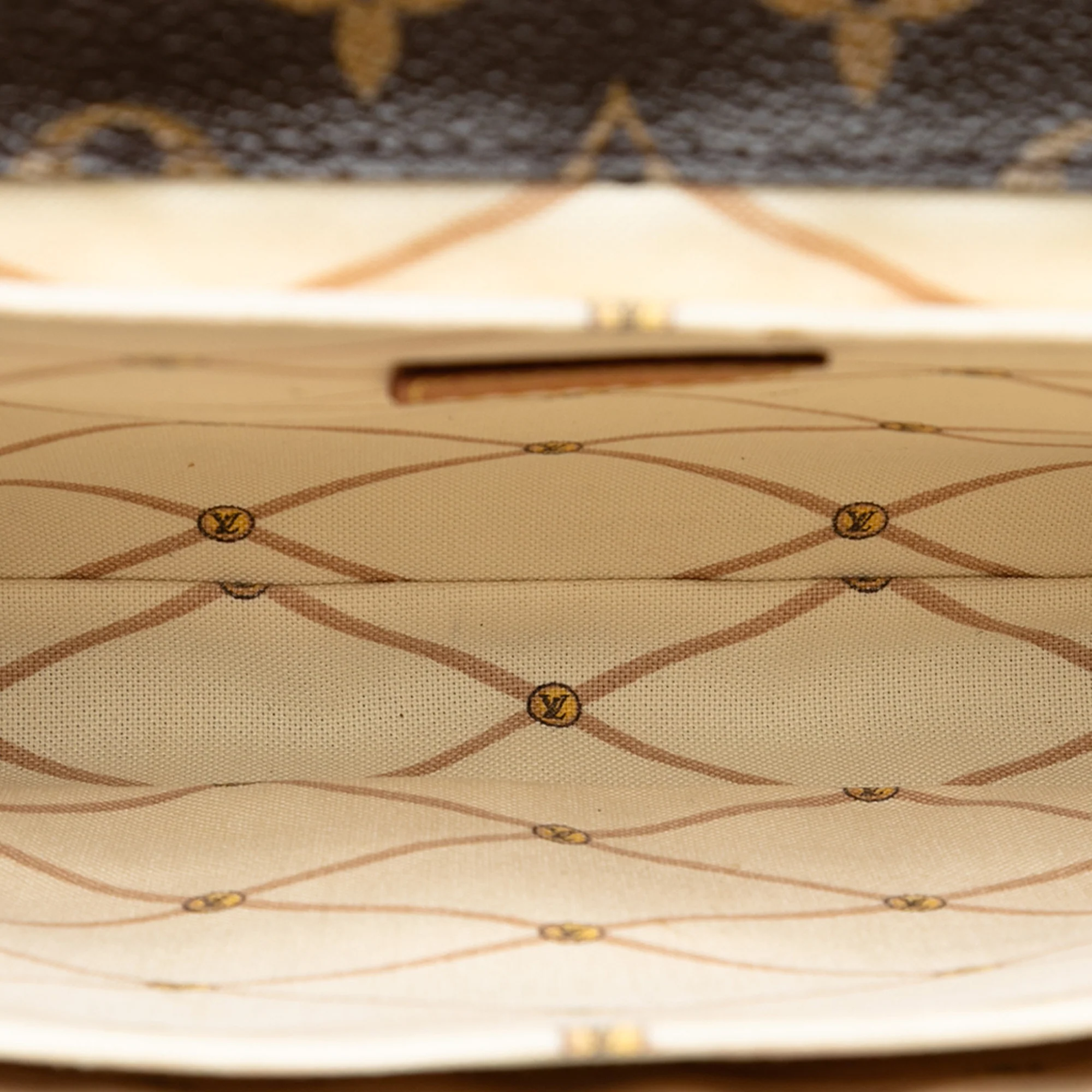 Pochette Metis Limited Edition Summer Trunks Monogram Canvas - Image 4