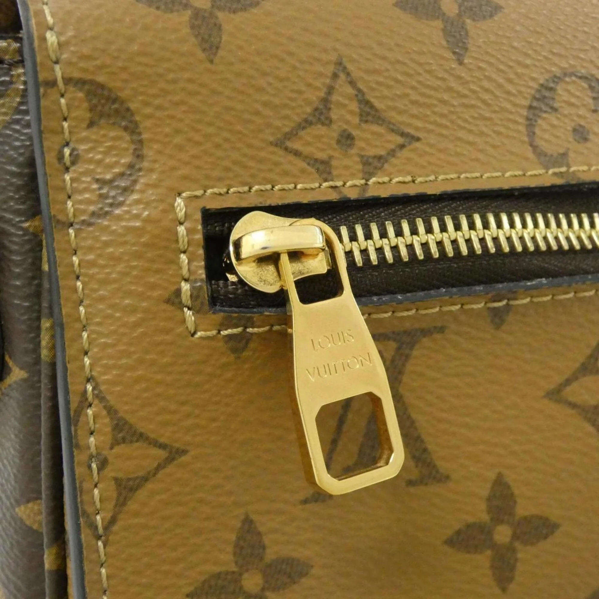 Pochette Metis Reverse Monogram Canvas - Image 6