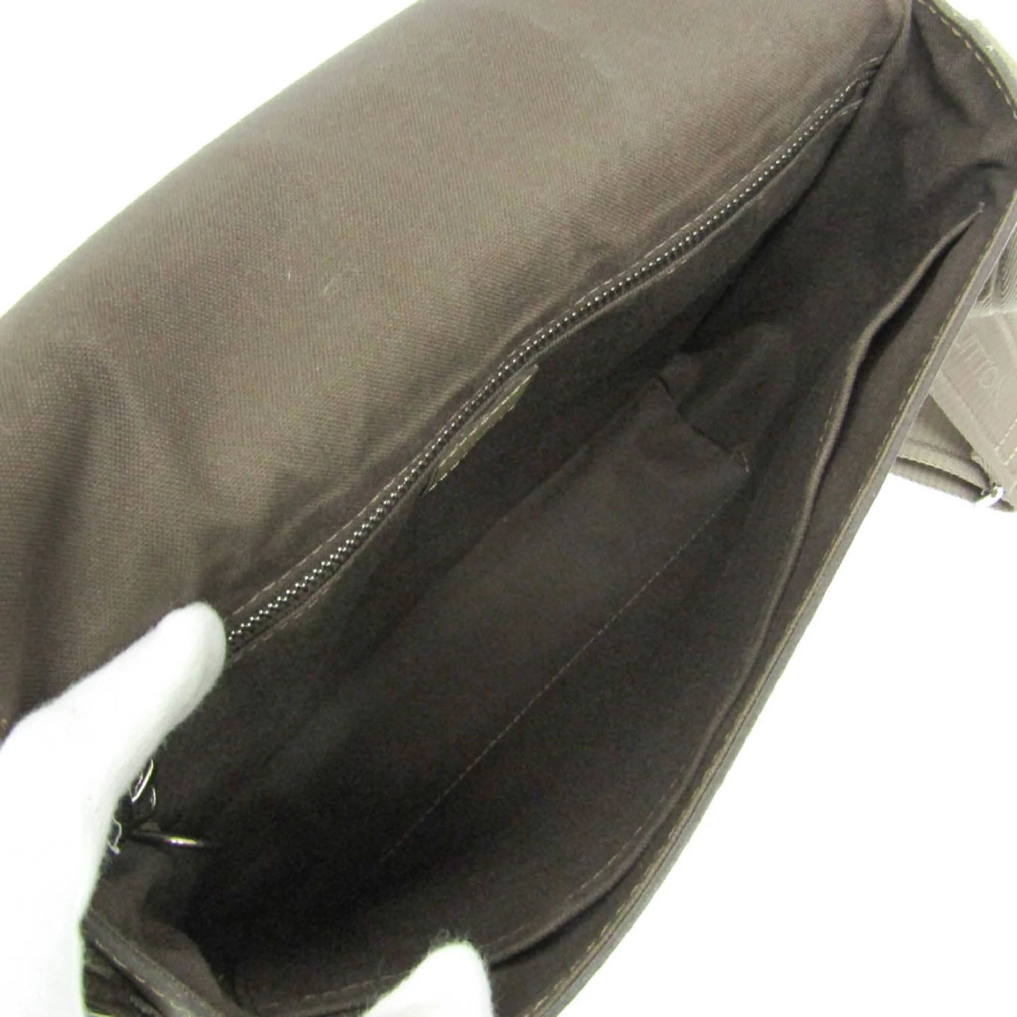 Roman Handbag Taiga Leather PM - Image 3