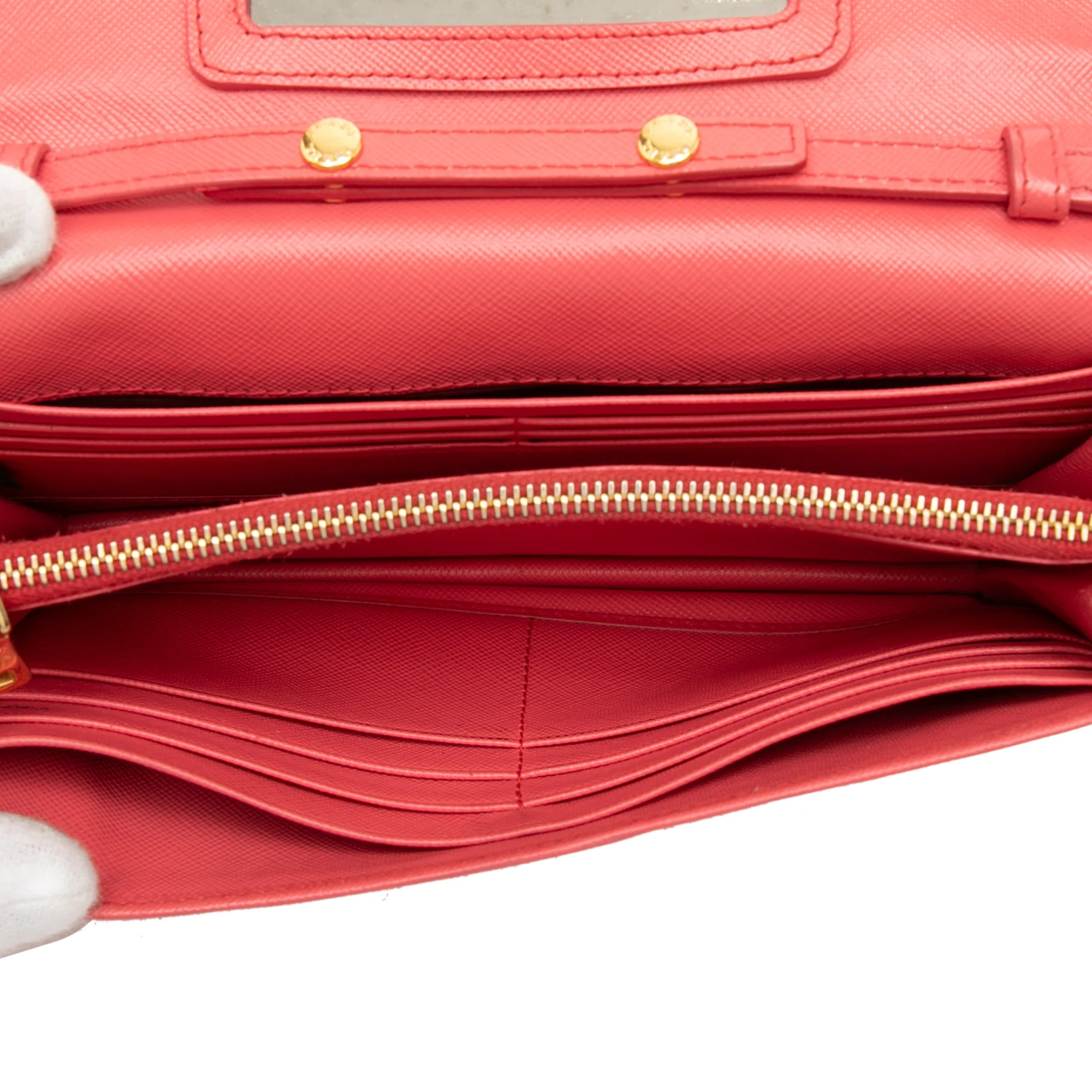 Chain Wallet Crossbody Saffiano Leather - Image 4