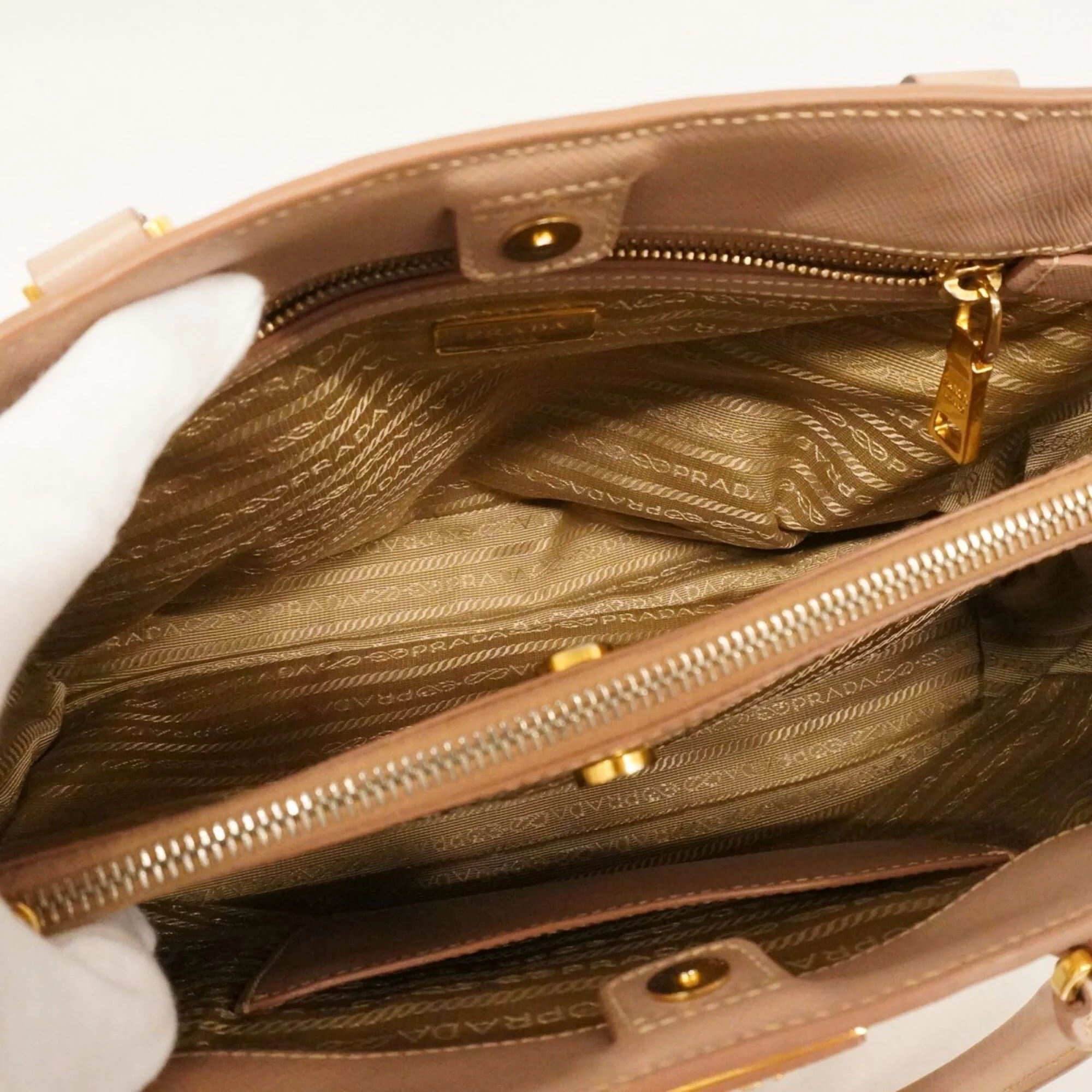 Gardener's Tote Saffiano Leather Medium - Image 4
