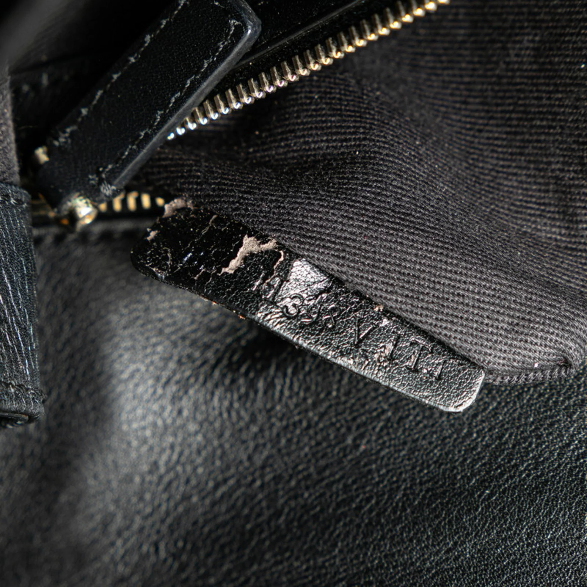 Glam Lock Shoulder Bag Leather Medium - Image 7