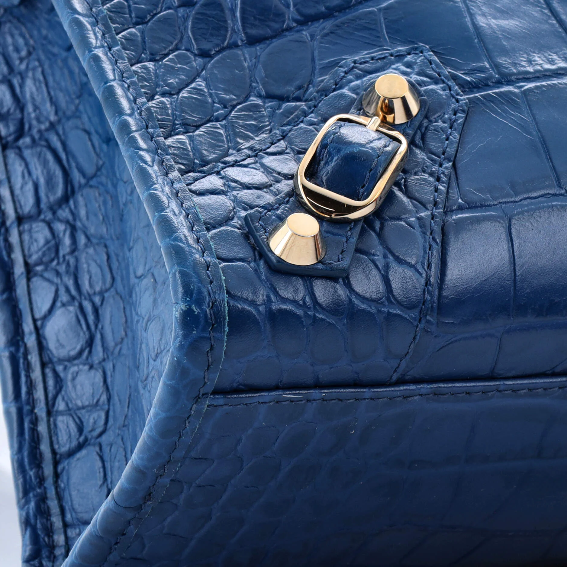 City Classic Studs Bag Crocodile Embossed Leather Small - Image 6