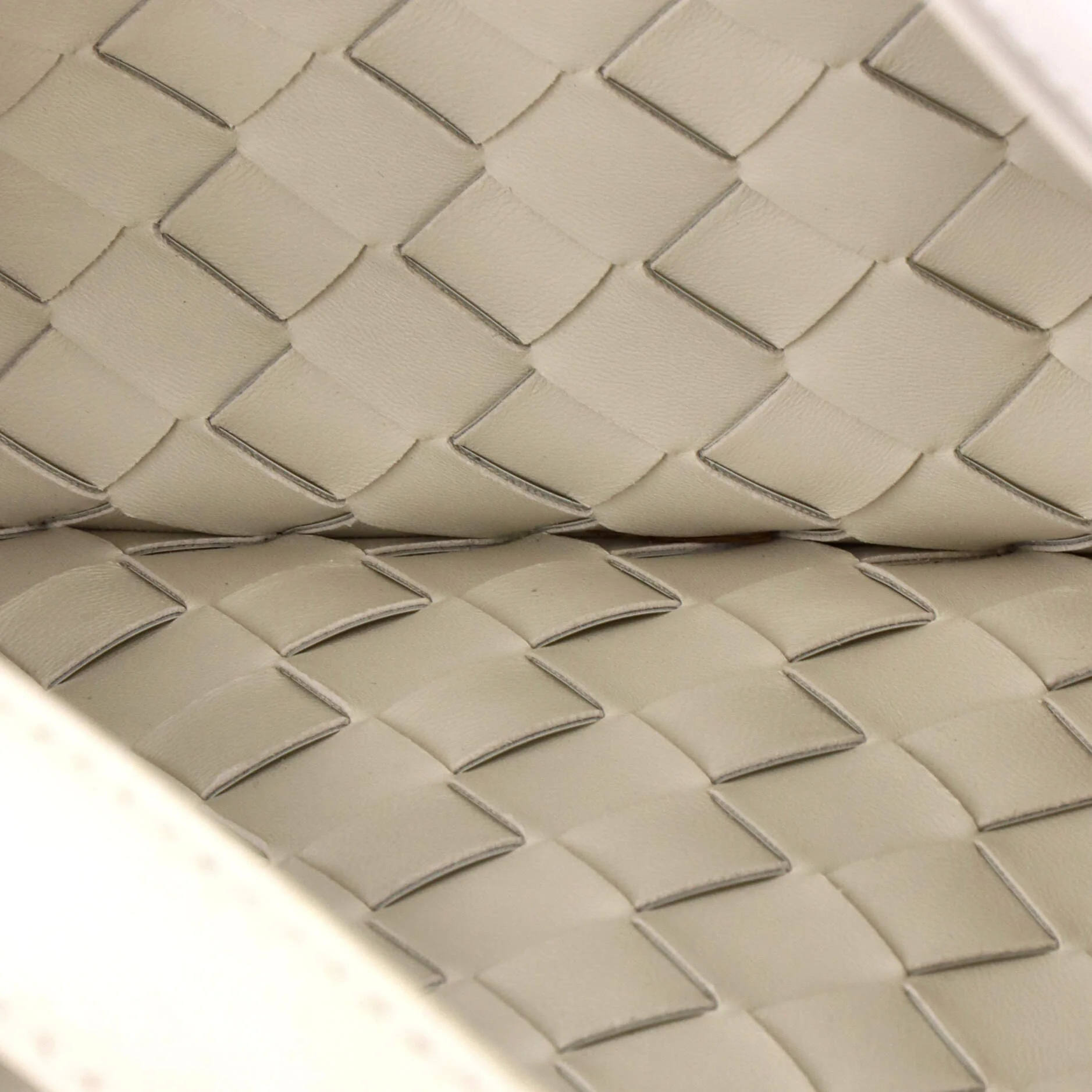 Cradle Fold Over Shoulder Bag Intrecciato Leather - Image 5