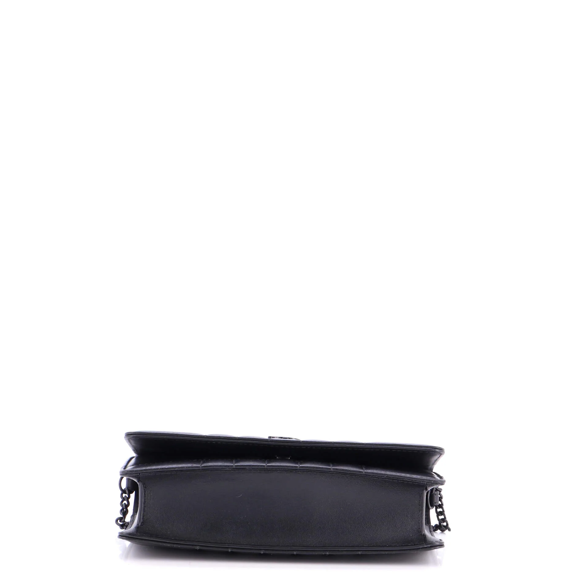 Lola Clutch on Chain Quilted Leather - Image 4