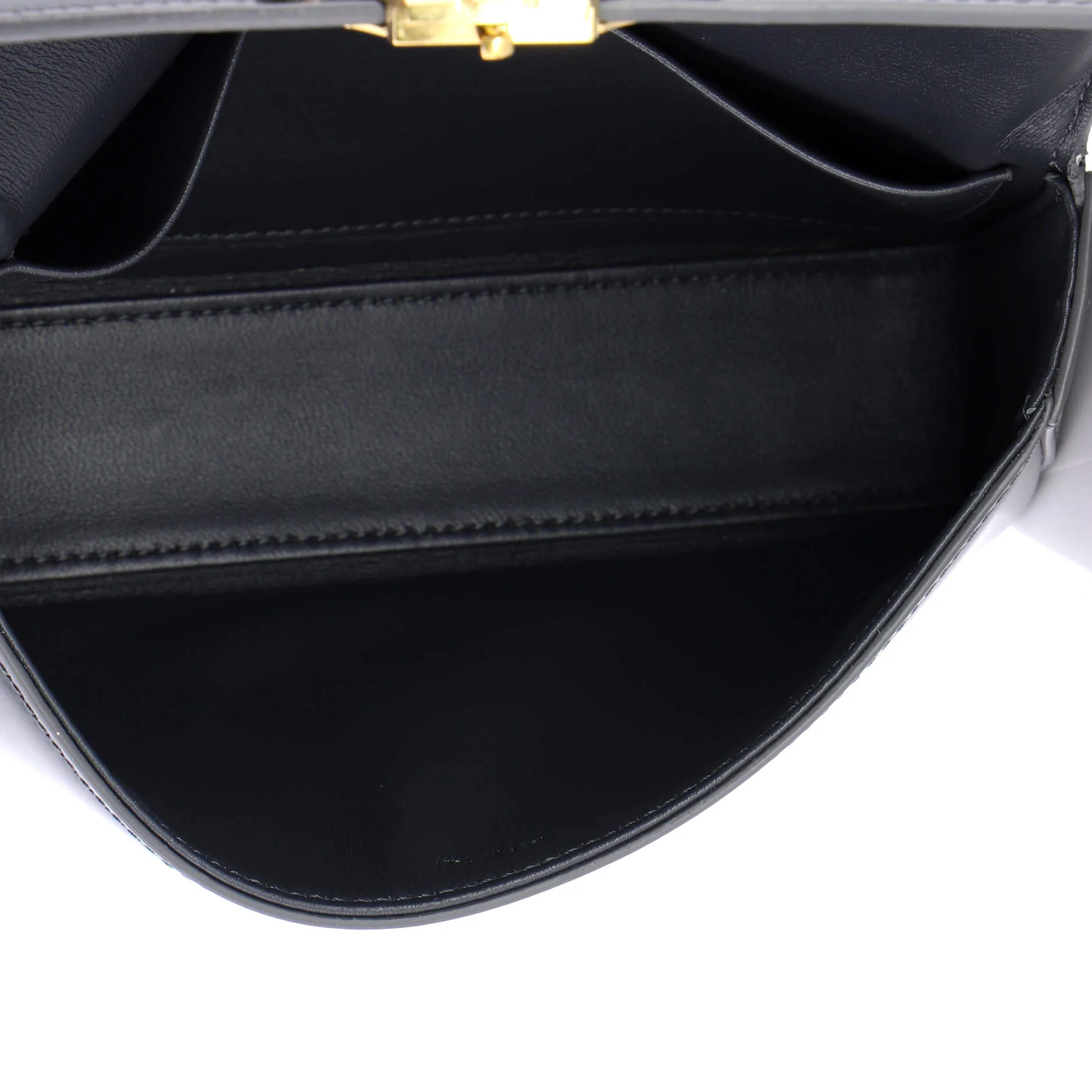 Triomphe Chain Shoulder Bag Leather Small - Image 5