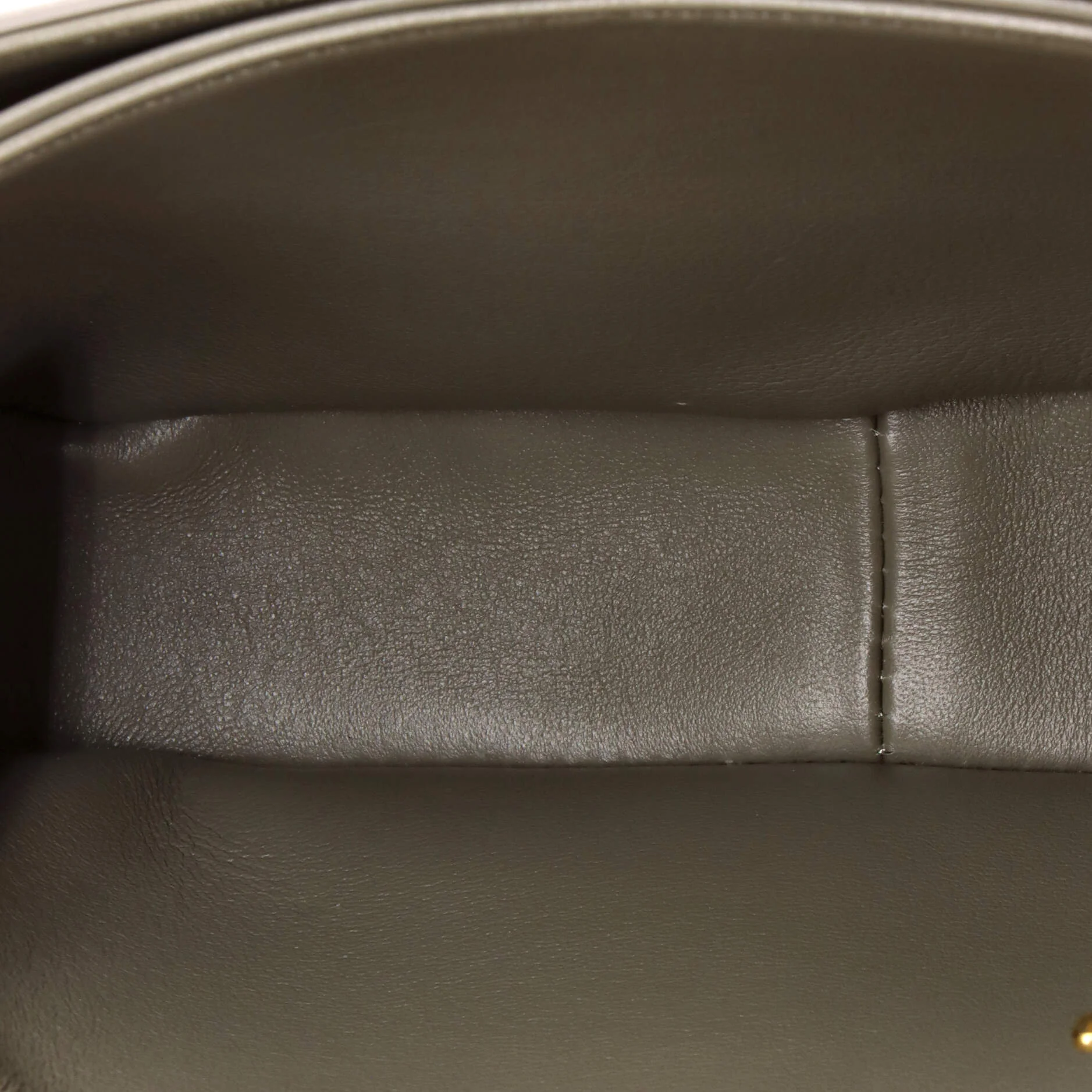 Triomphe Shoulder Bag Smooth Calfskin Teen - Image 5