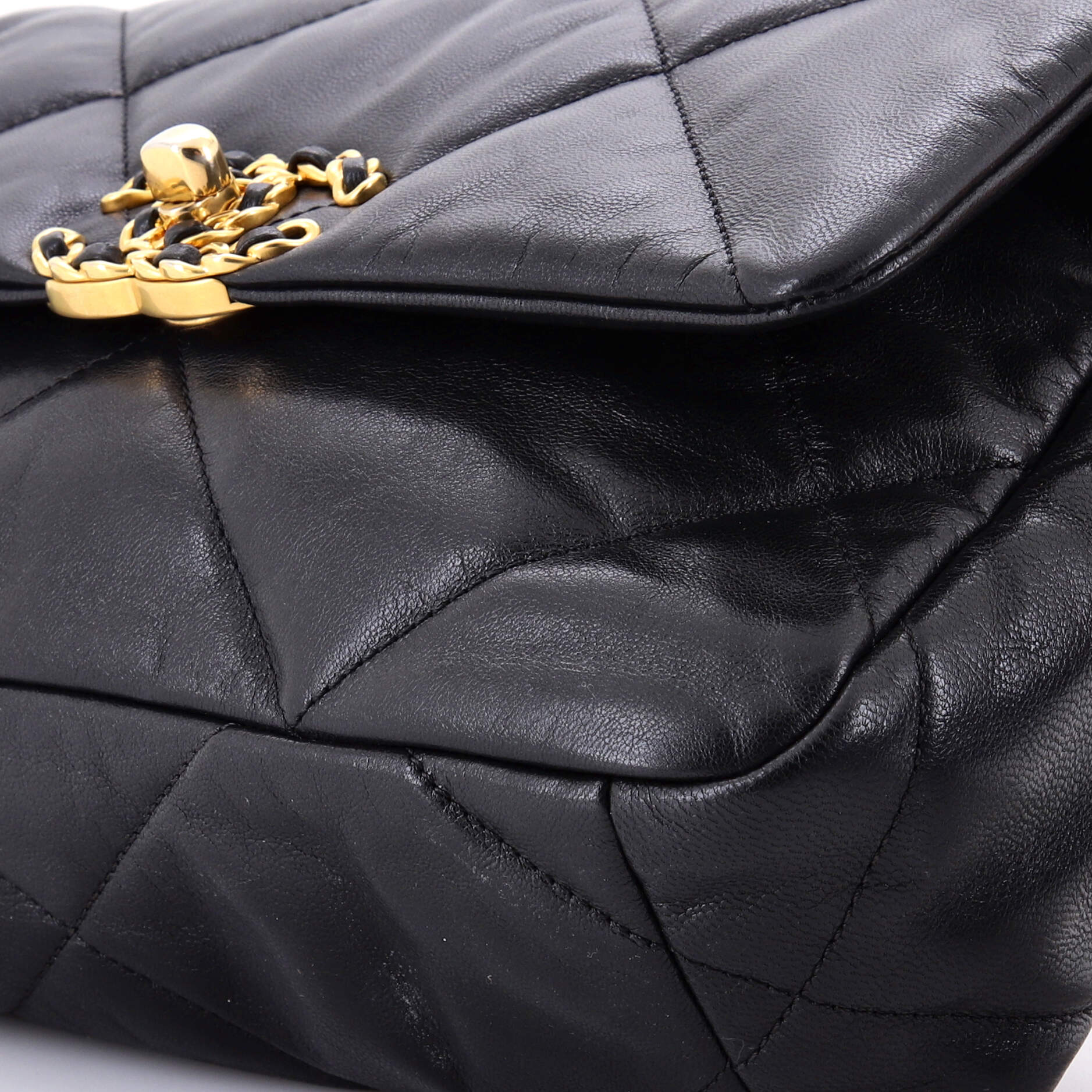 19 Flap Bag Quilted Shiny Crumpled Calfskin Medium - Image 6