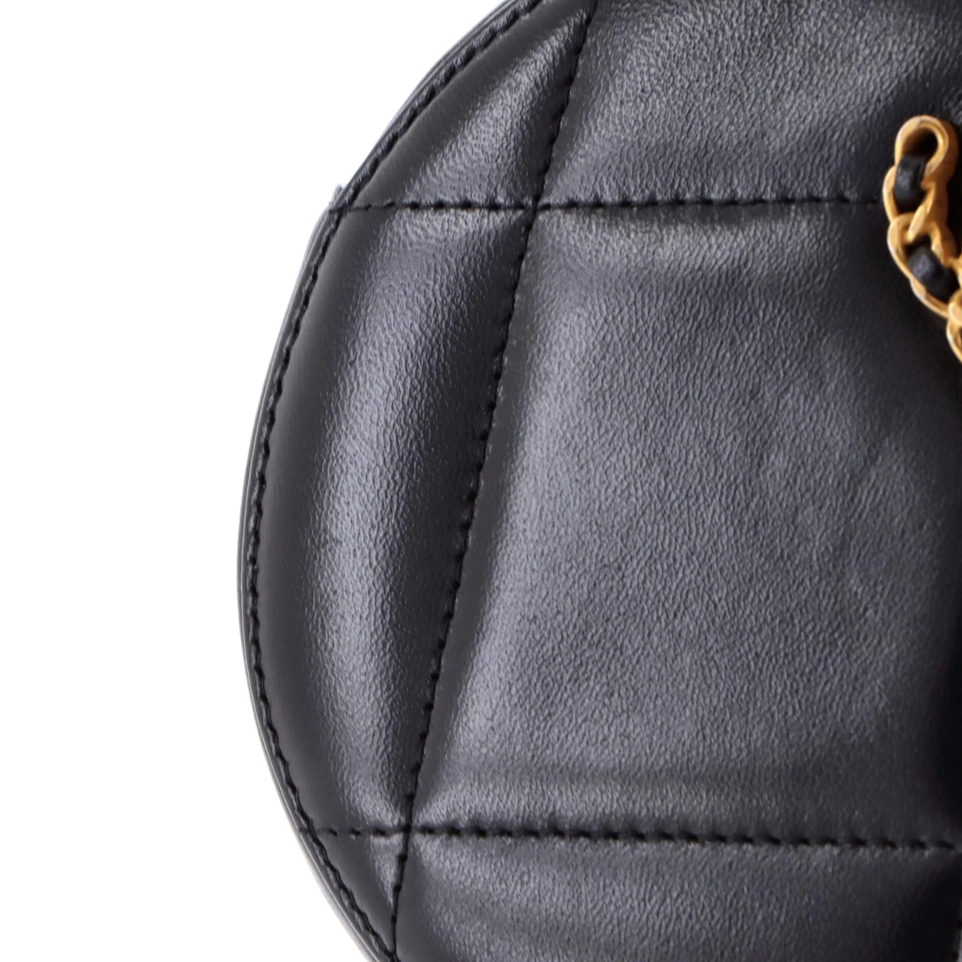 19 Round Clutch with Chain Quilted Leather - Image 6