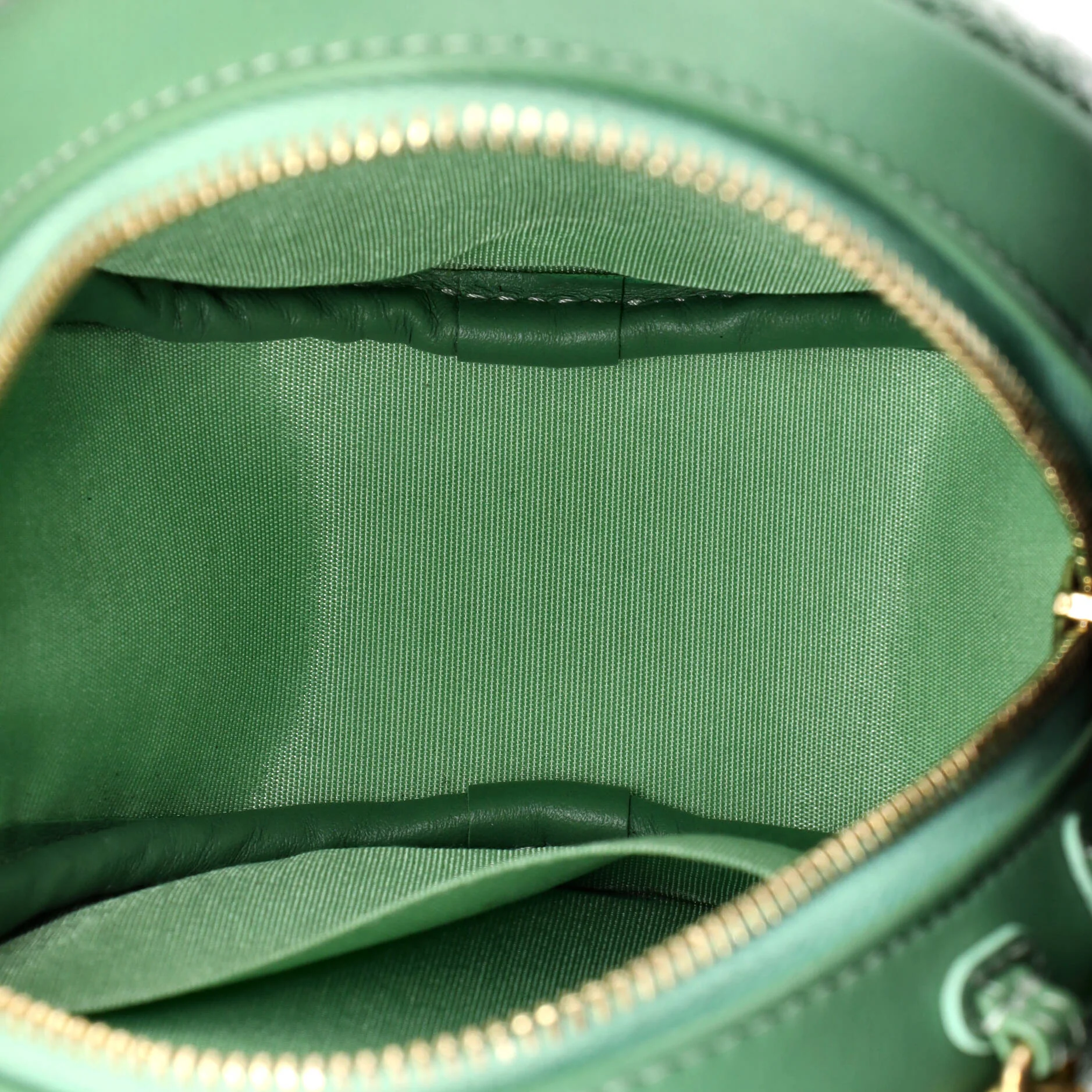 19 Round Clutch with Chain Quilted Leather and Sequins - Image 5