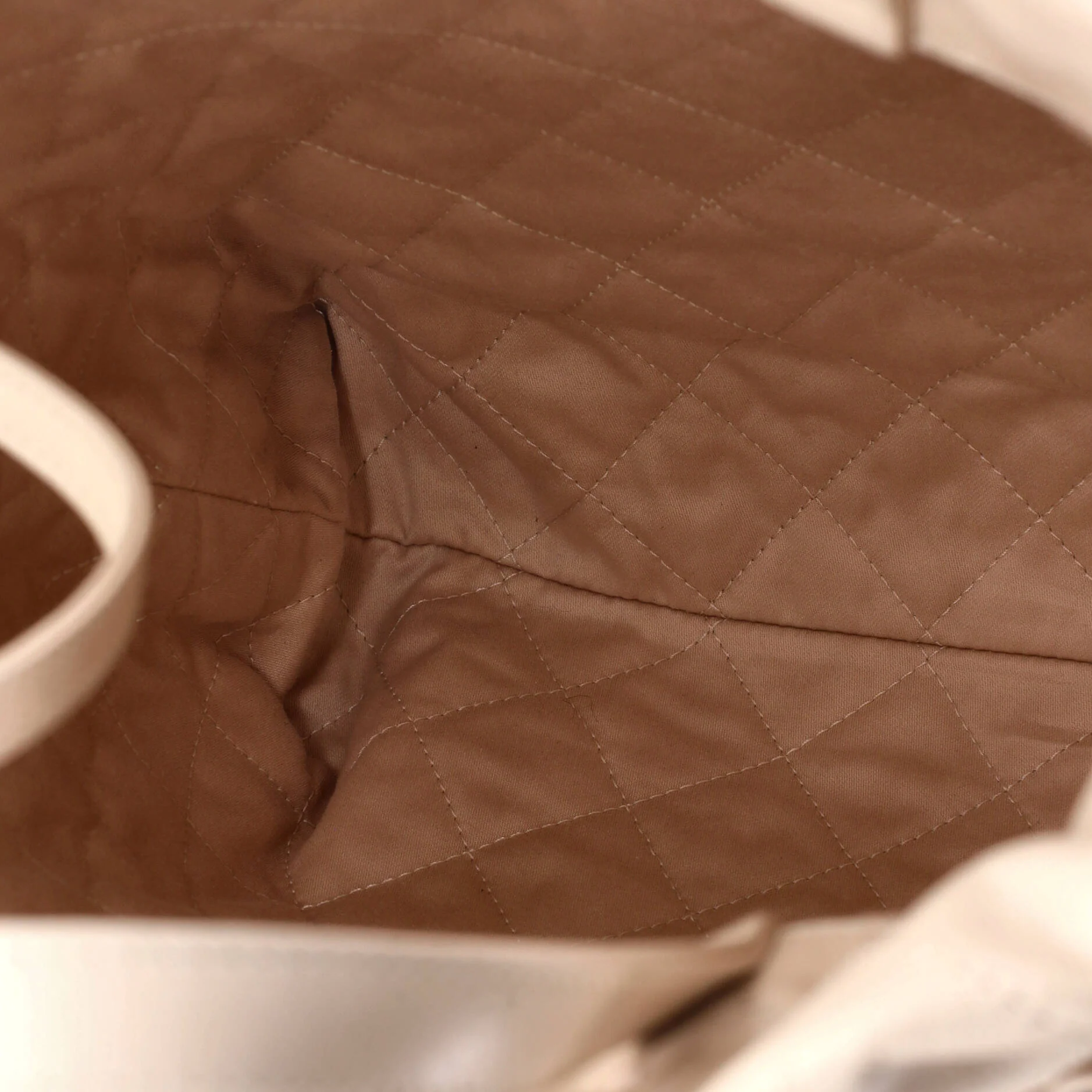 22 Chain Backpack Quilted Calfskin Medium - Image 5