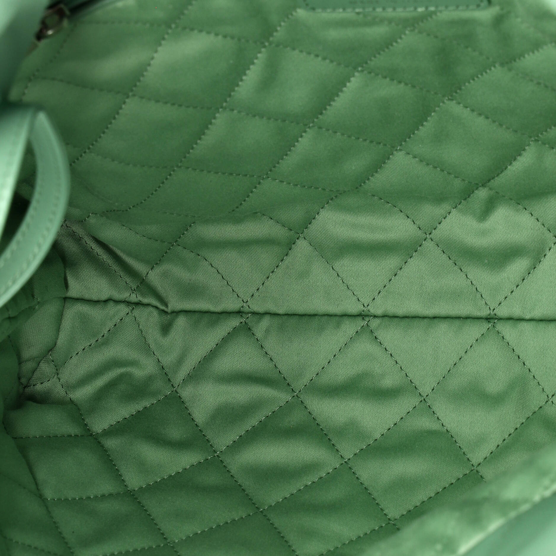 22 Chain Hobo Quilted Calfskin Small - Image 6
