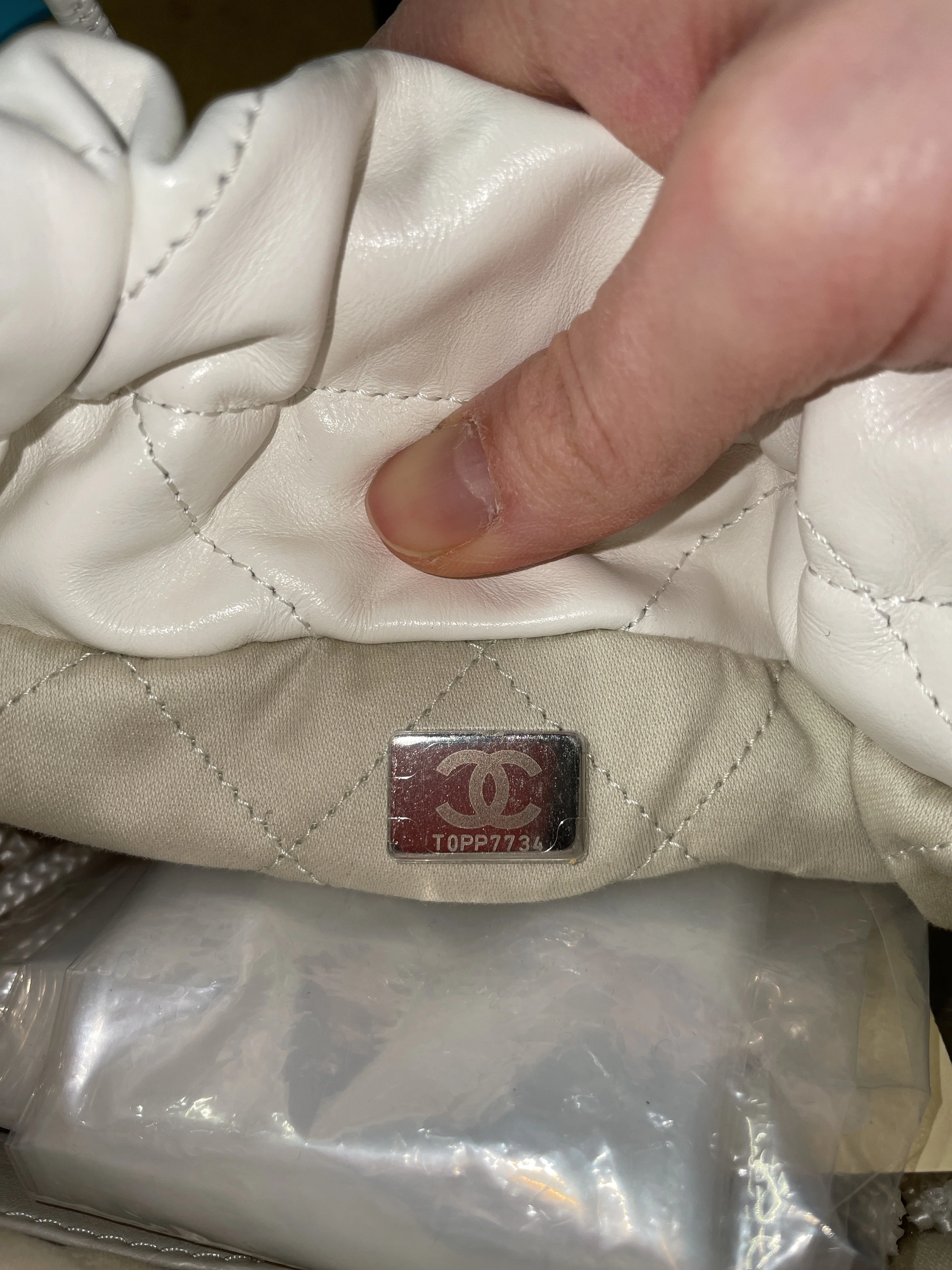 22 Chain Hobo Quilted Metallic Degrade Calfskin Mini - Image 6