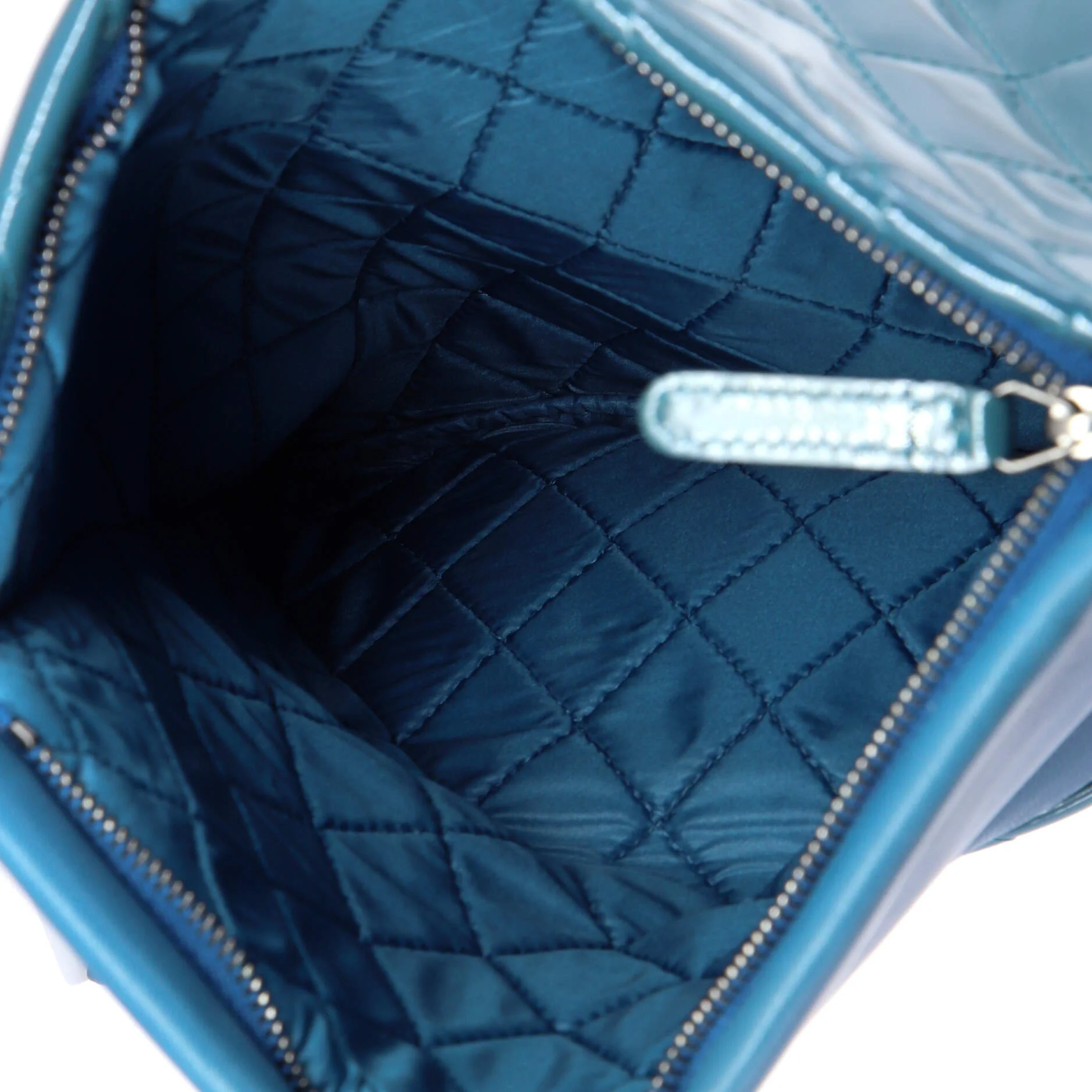 Beauty CC Clutch Quilted Patent - Image 5
