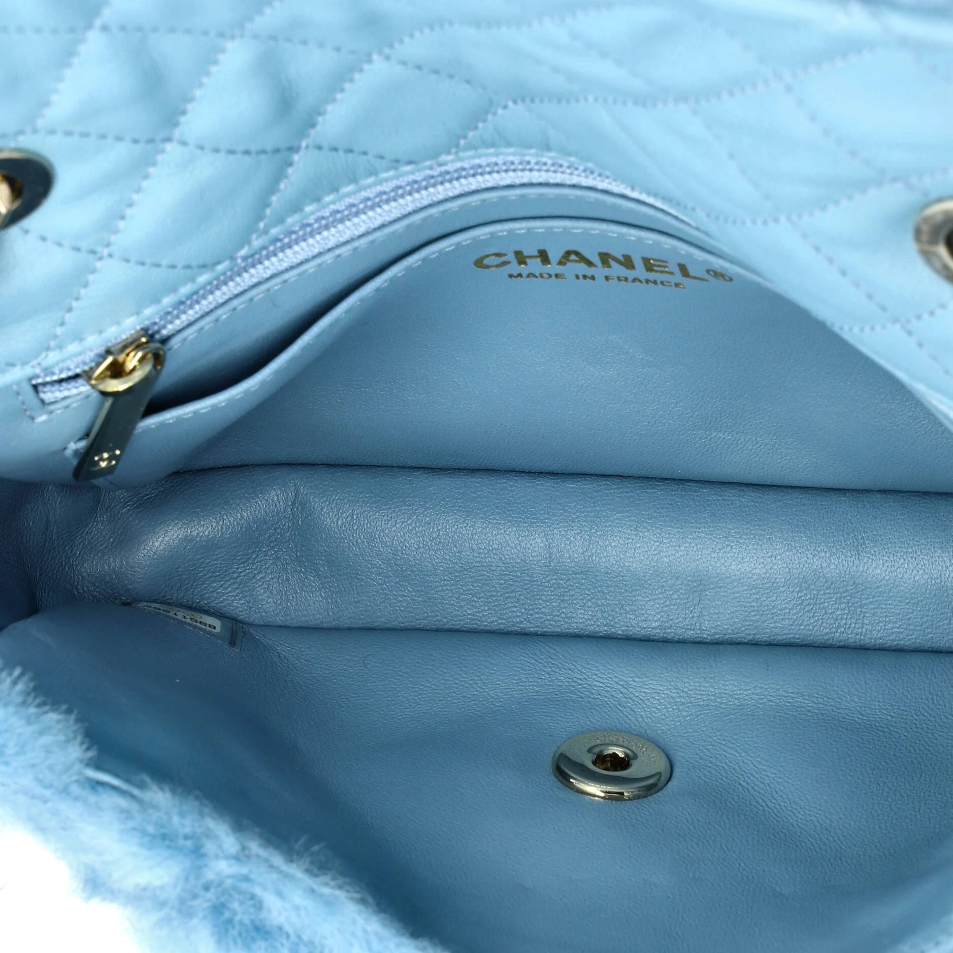 CC Chain Flap Bag Quilted Shearling with Lambskin Medium - Image 6