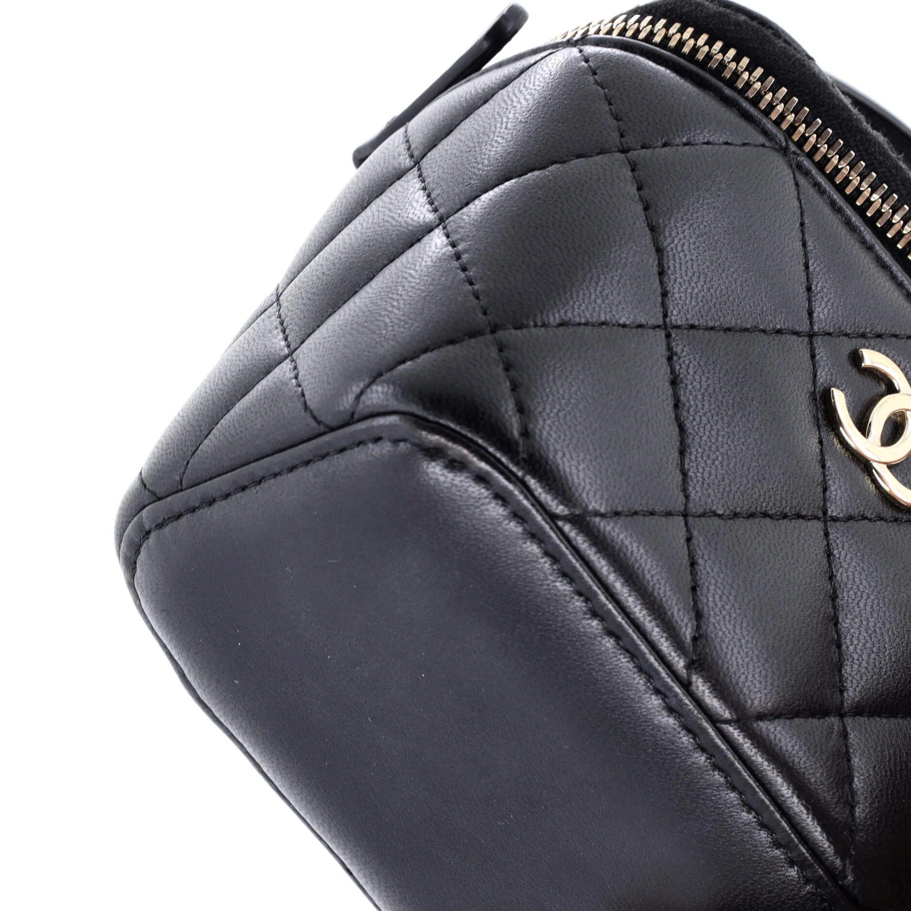 Classic Top Handle Vanity Case with Chain Quilted Lambskin Mini - Image 6
