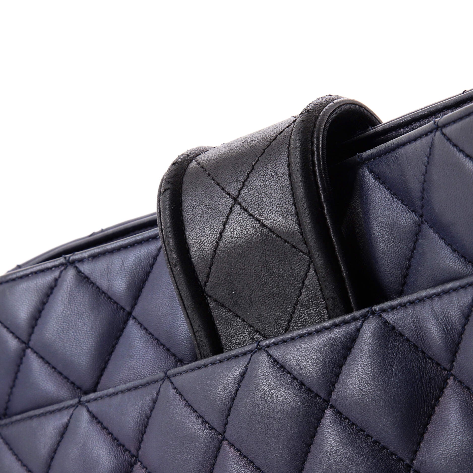 Elegant CC Tote Quilted Lambskin Large - Image 8