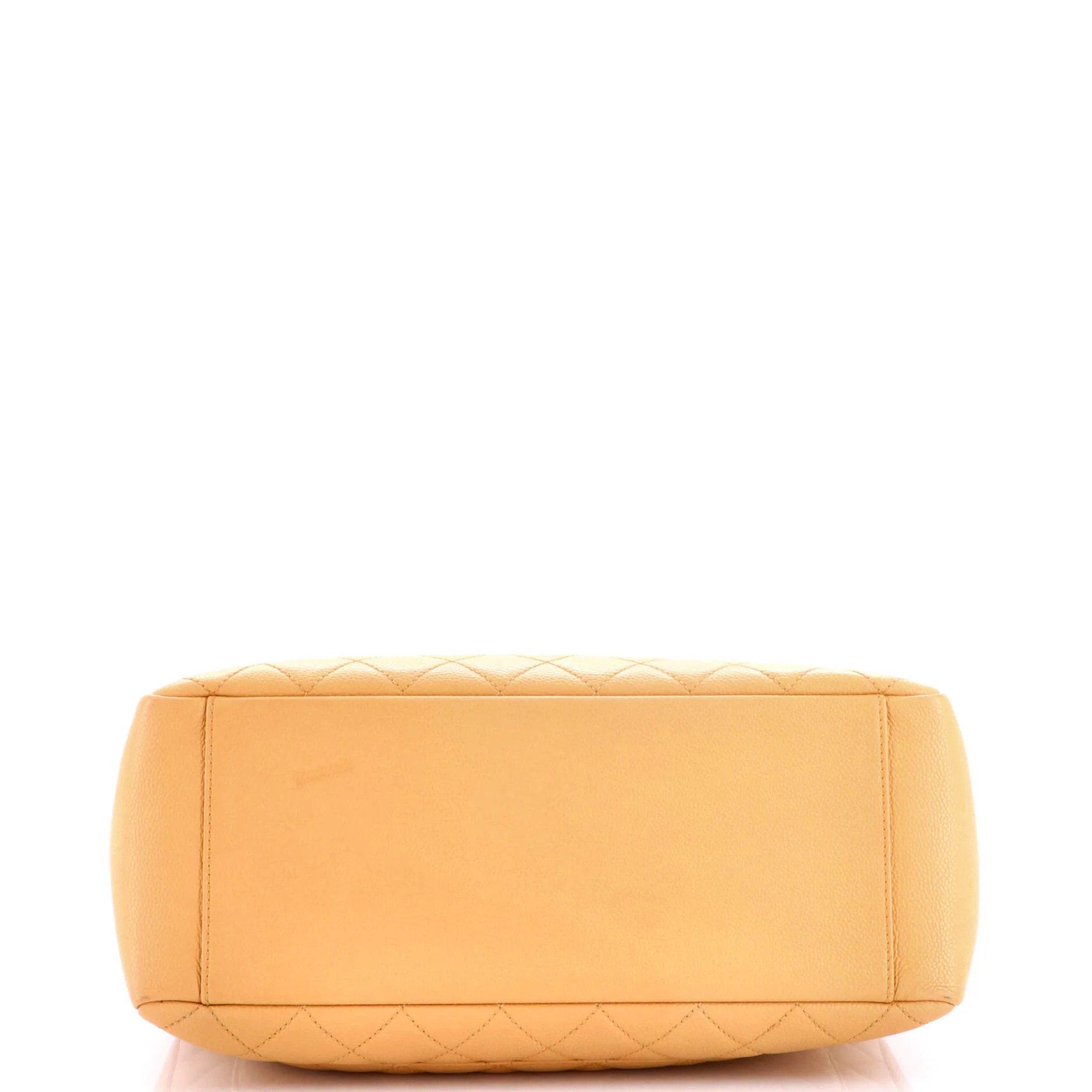 Grand Shopping Tote Quilted Caviar - Image 4