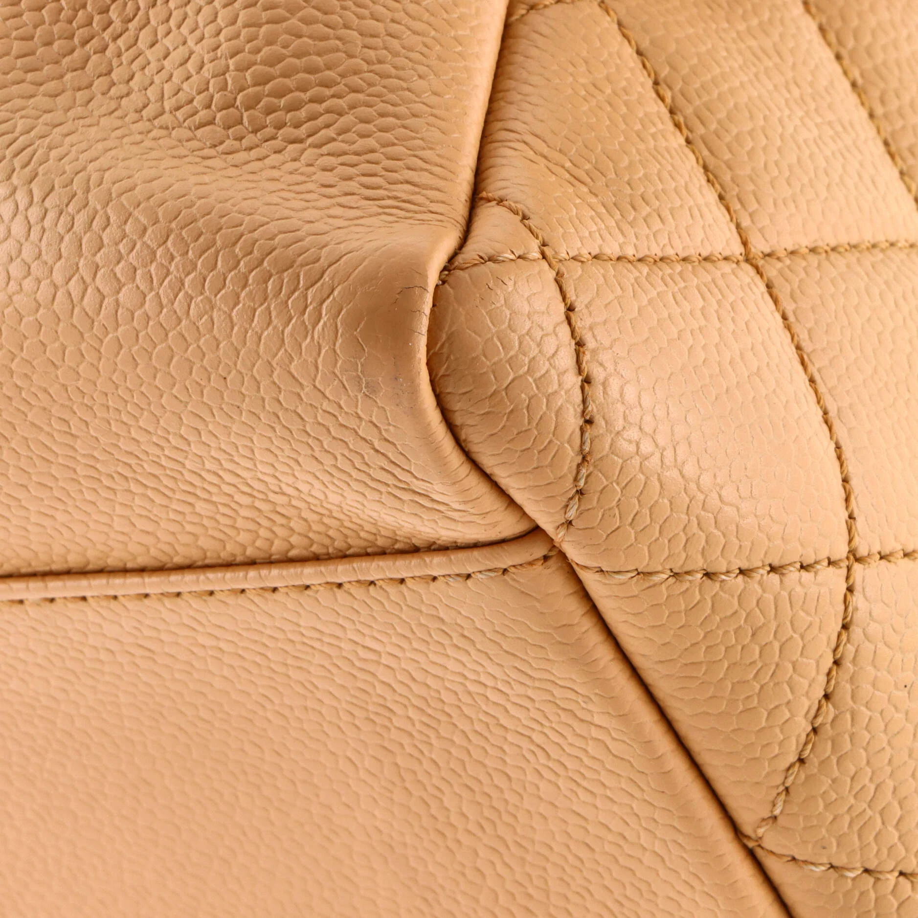 Grand Shopping Tote Quilted Caviar - Image 6