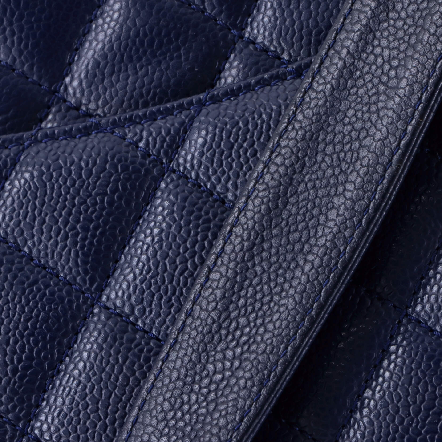 Grand Shopping Tote Quilted Caviar XL - Image 7