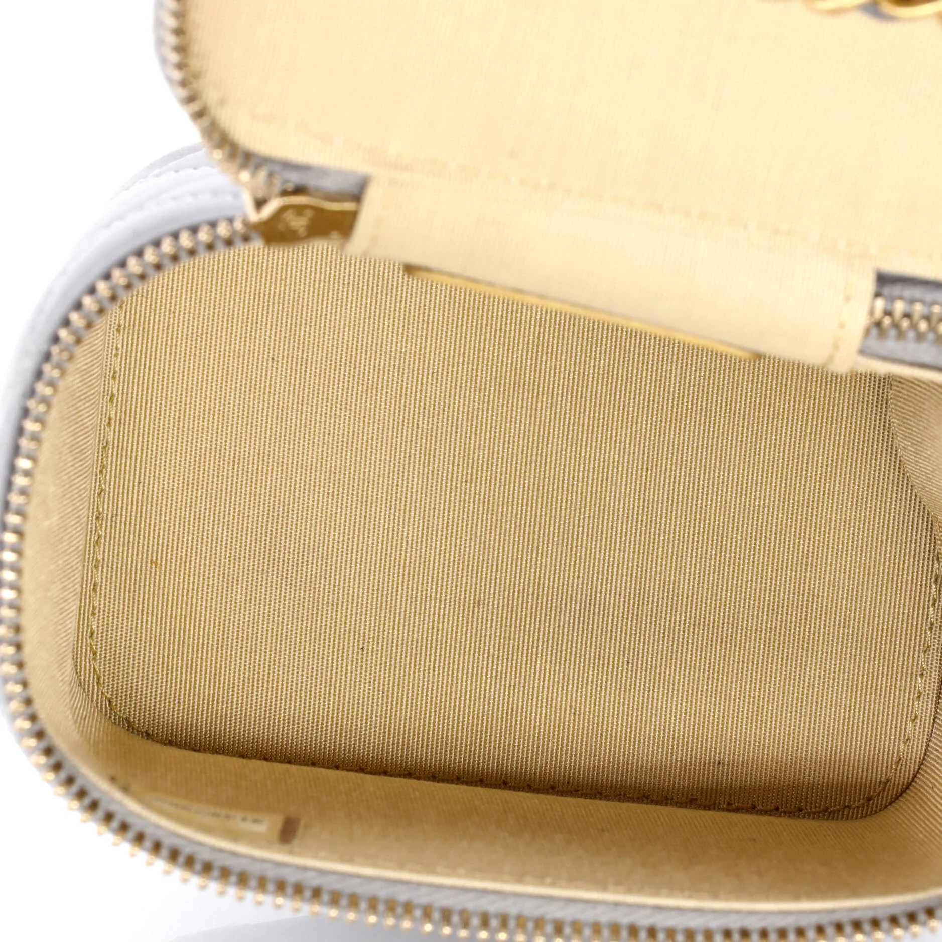 Pearl Crush Vanity Case with Chain Quilted Lambskin Mini - Image 5