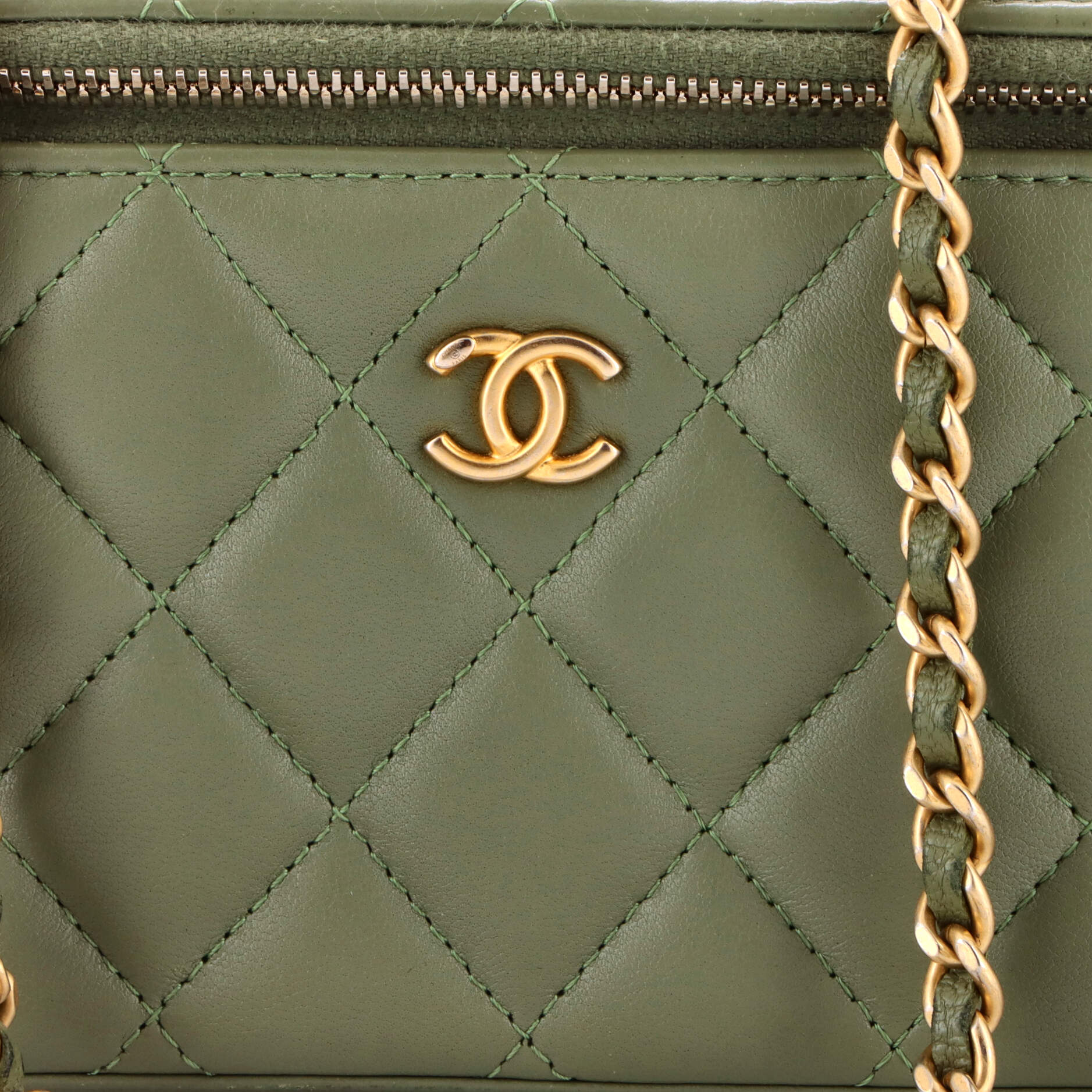 Pearl Crush Vanity Case with Chain Quilted Lambskin Small - Image 7