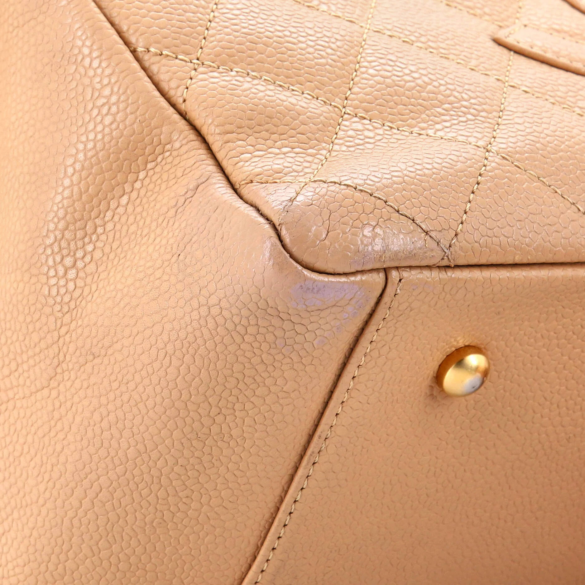 Petite Timeless Tote Quilted Caviar - Image 6