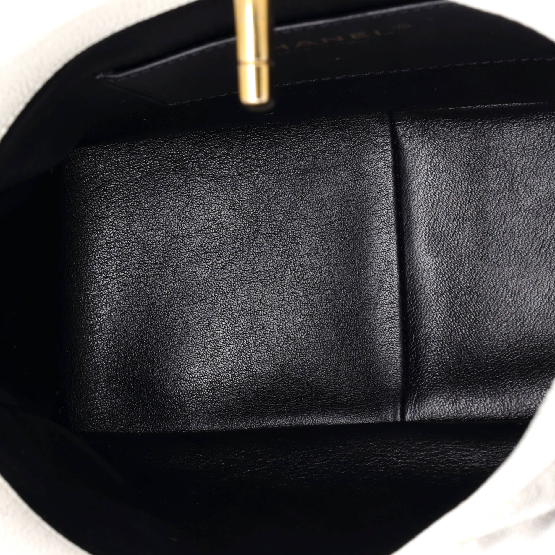 Pick Me Up Logo Chain Hobo Quilted Caviar Small - Image 5