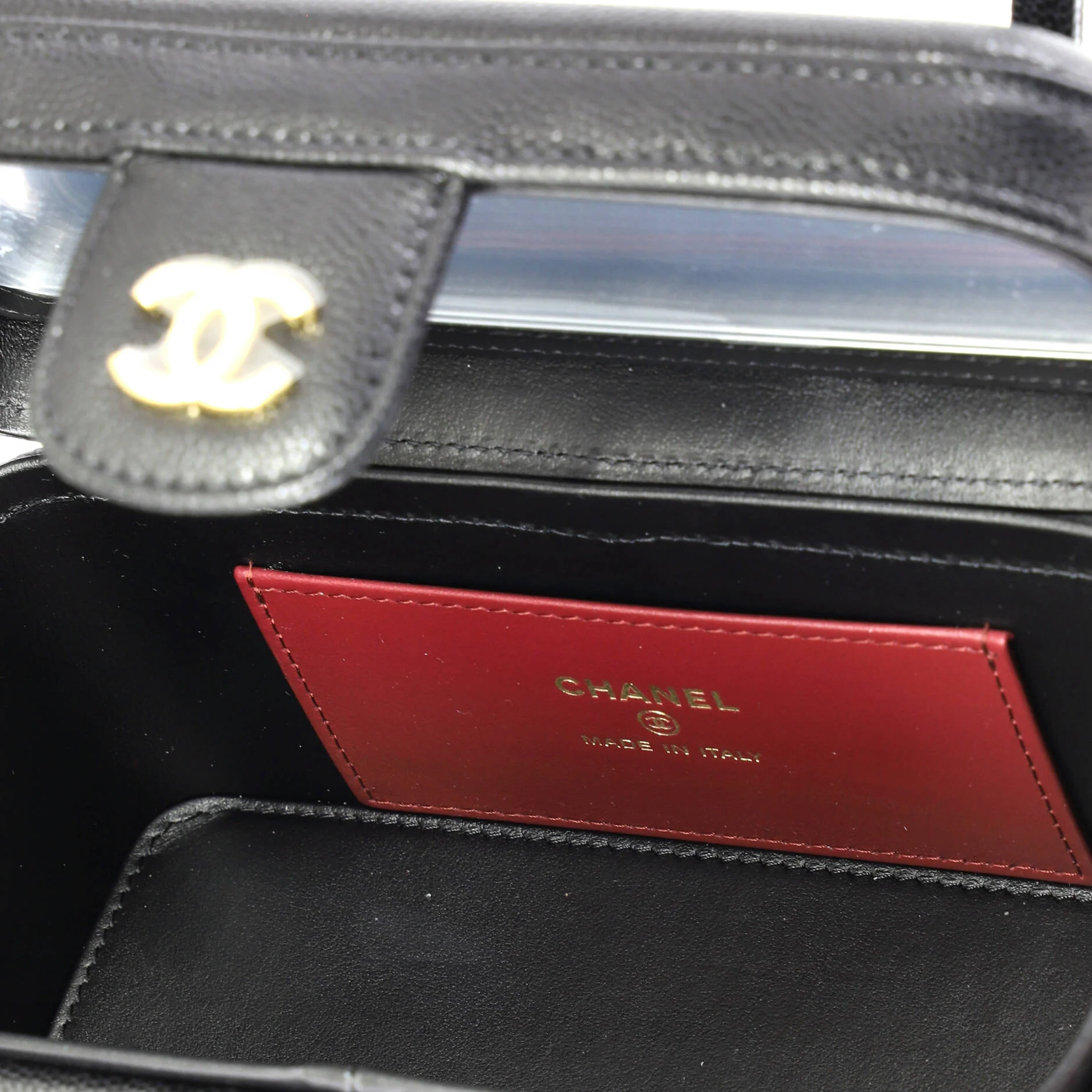 Preppy Coco Vanity with Strap Caviar Long - Image 5