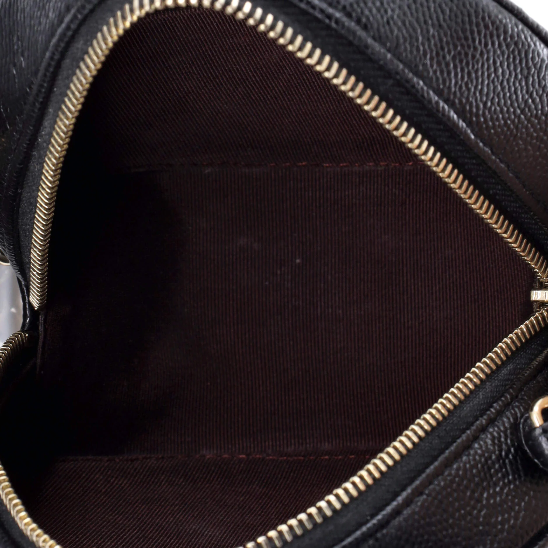 Round Clutch with Chain Quilted Caviar Mini - Image 5