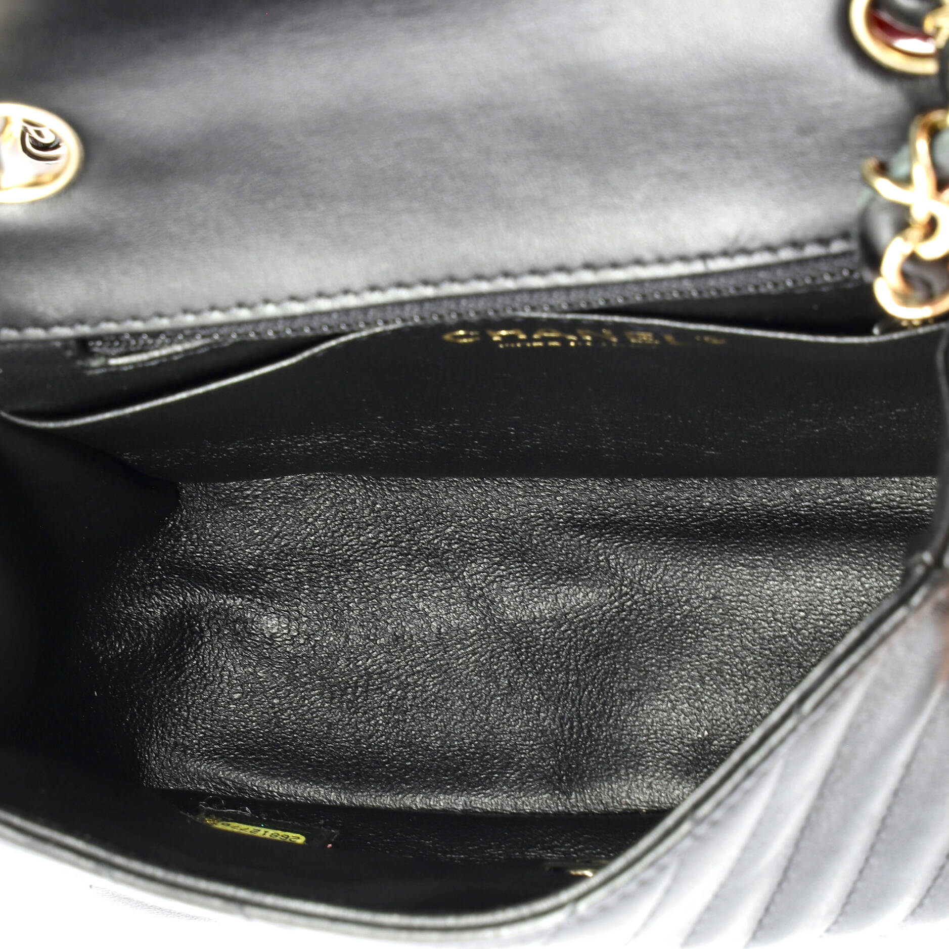Square Classic Single Flap Bag Chevron Lambskin Mini - Image 6