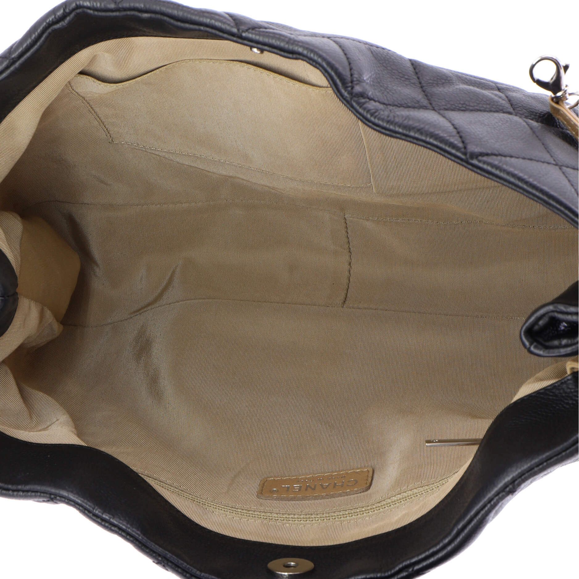 Timeless CC Expandable Tote Quilted Caviar Medium - Image 6