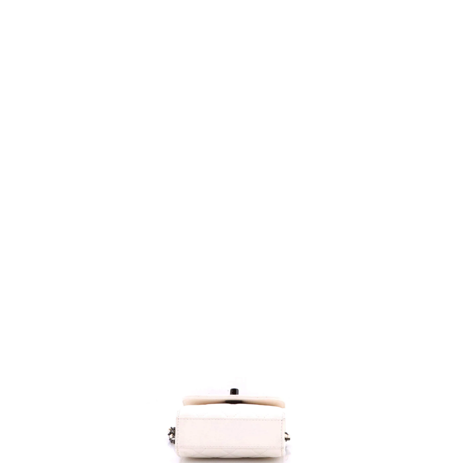 Trendy CC Clutch with Chain Quilted Lambskin Small - Image 4