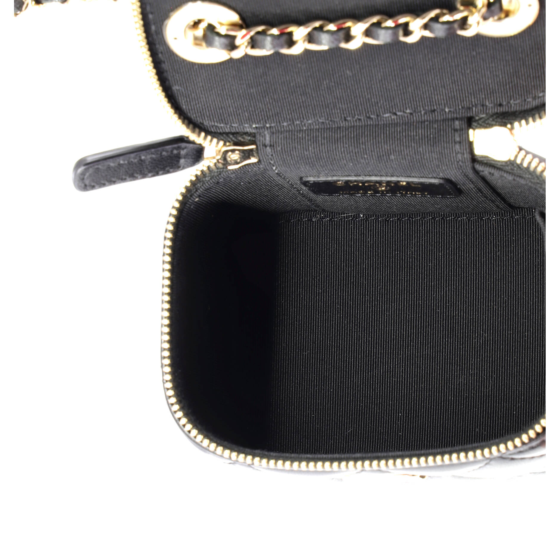 Trendy CC Vanity Case with Chain Quilted Lambskin Mini - Image 5