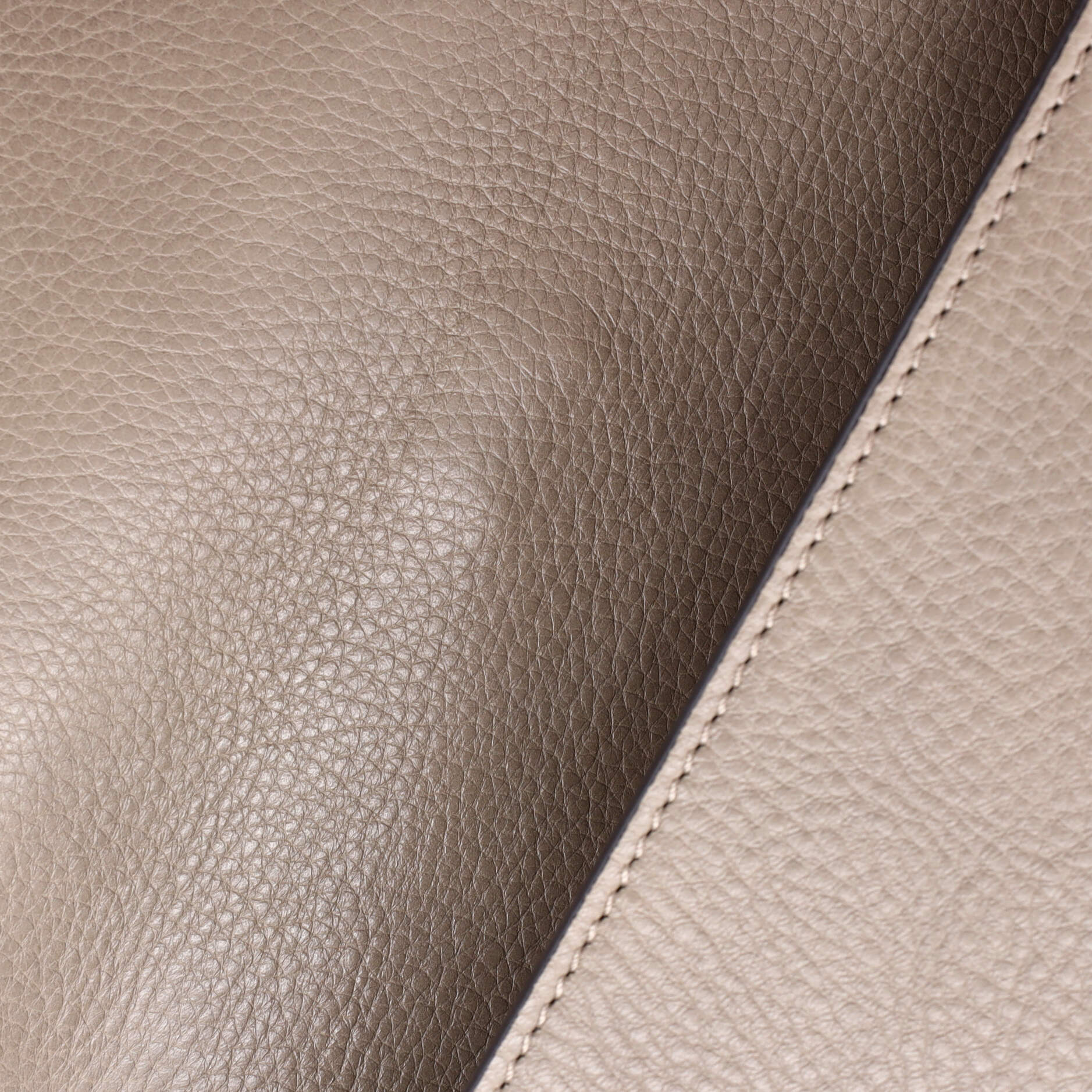 Nile Crossbody Bag Leather Medium - Image 7