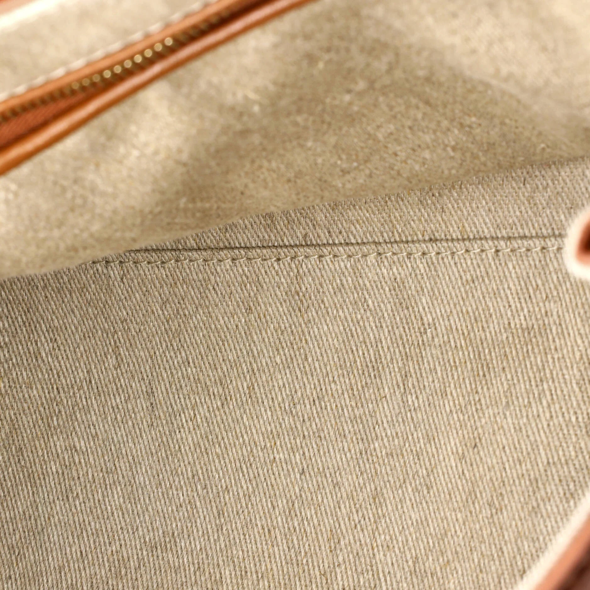 Penelope Soft Shoulder Bag Leather Medium - Image 5
