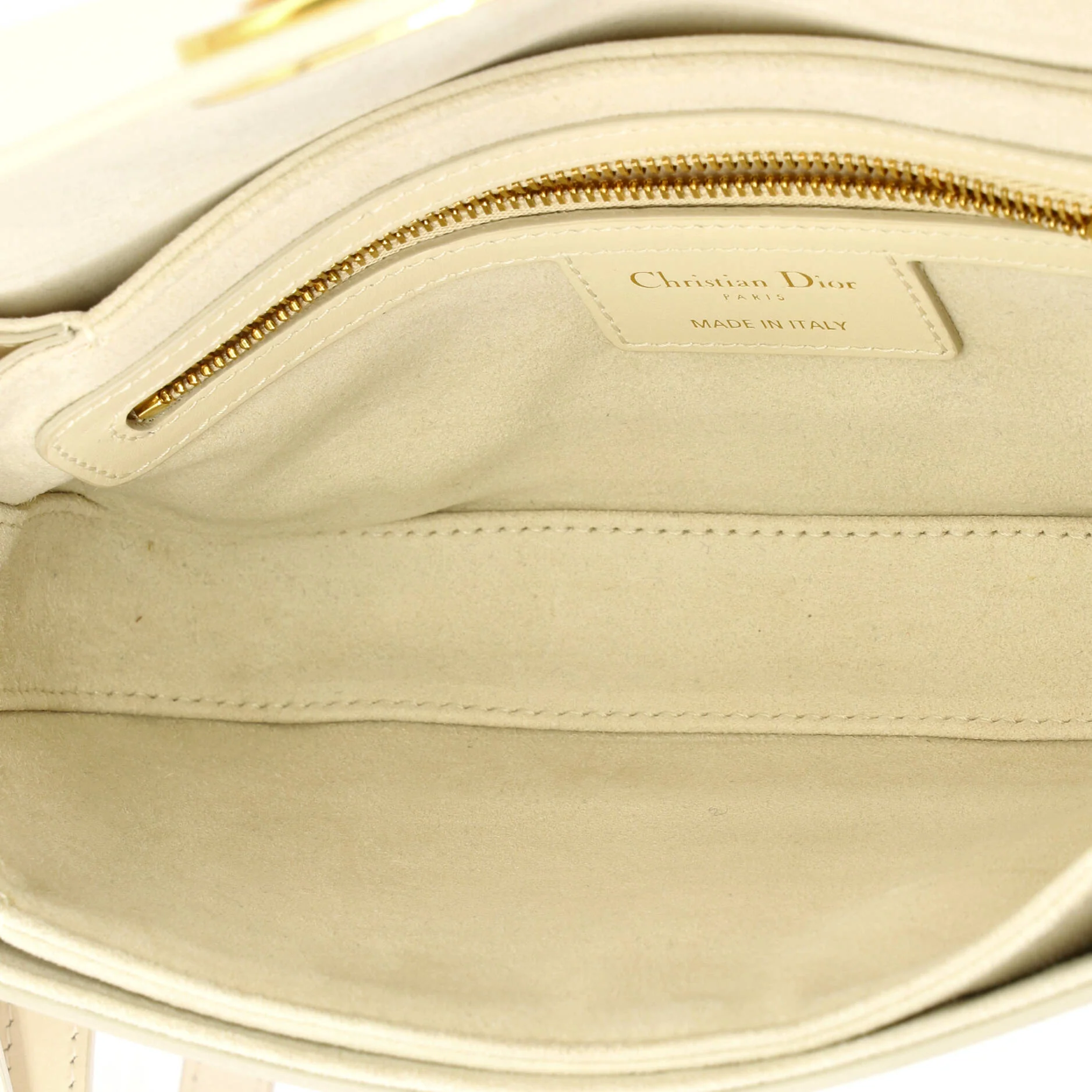30 Montaigne Avenue Bag Leather - Image 5