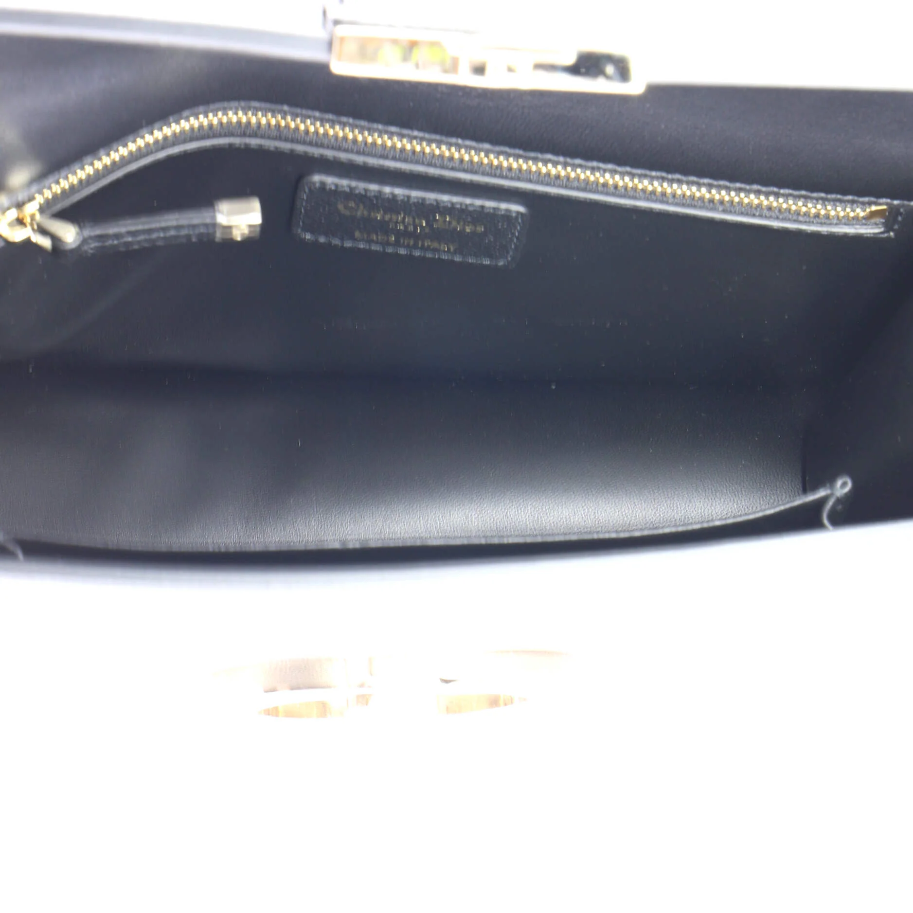 30 Montaigne Chain Flap Bag Leather East West - Image 5