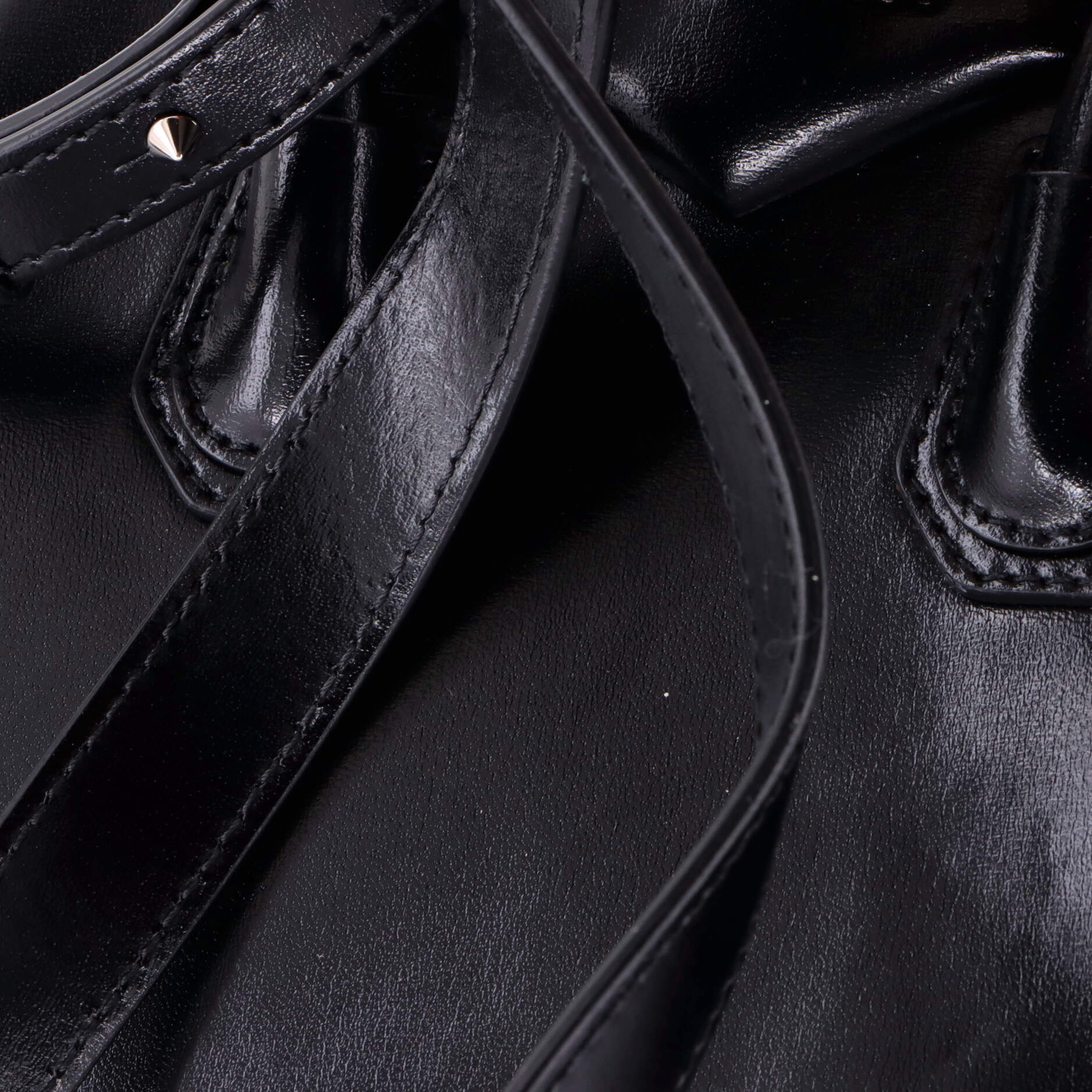 Antigona Bag Glazed Leather Mini - Image 8
