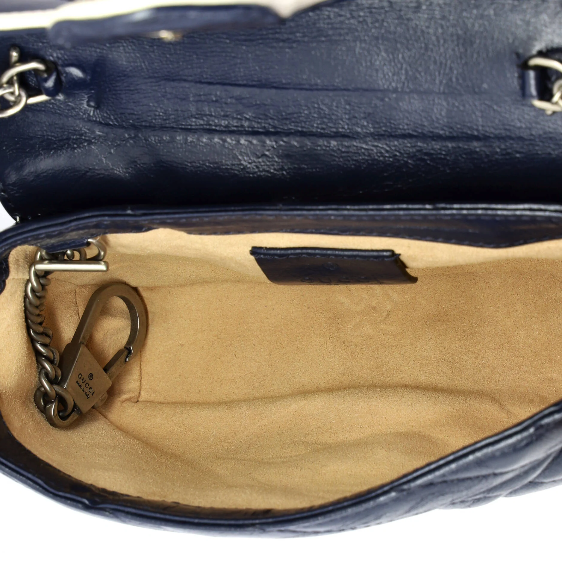 GG Marmont Flap Bag Diagonal Quilted Leather Super Mini - Image 5