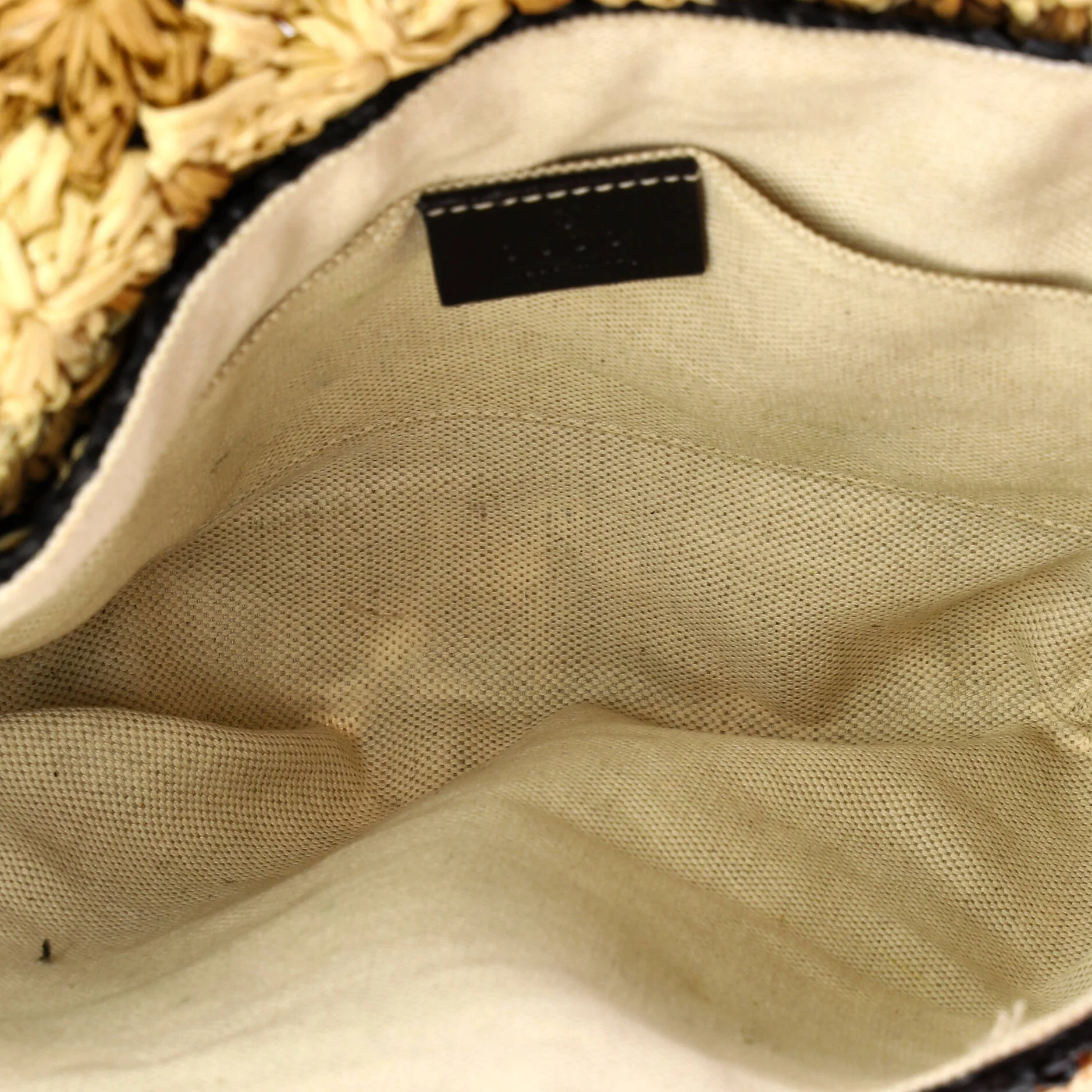 GG Marmont Flap Bag Raffia Small - Image 5
