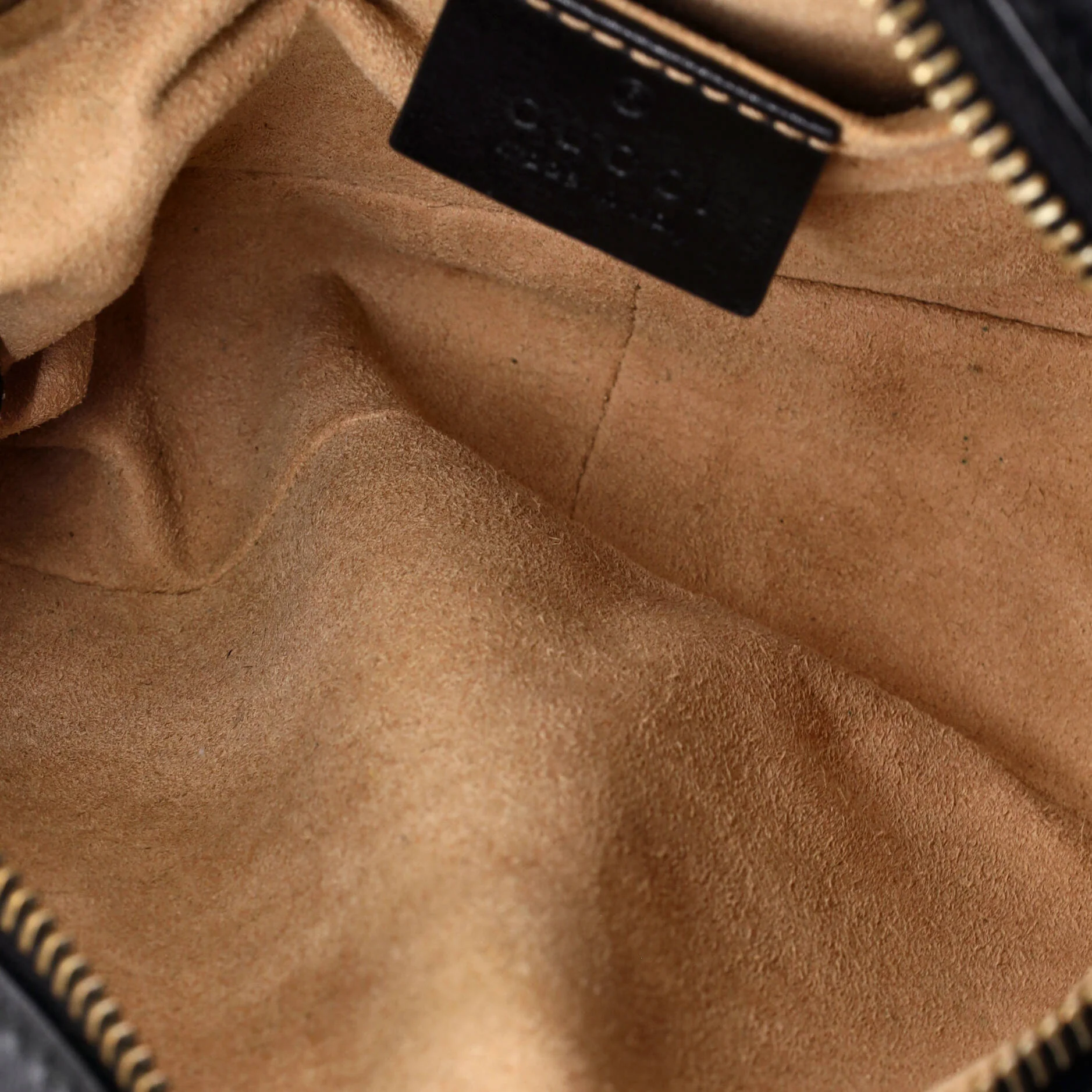 GG Marmont Shoulder Bag Matelasse Leather Mini - Image 5