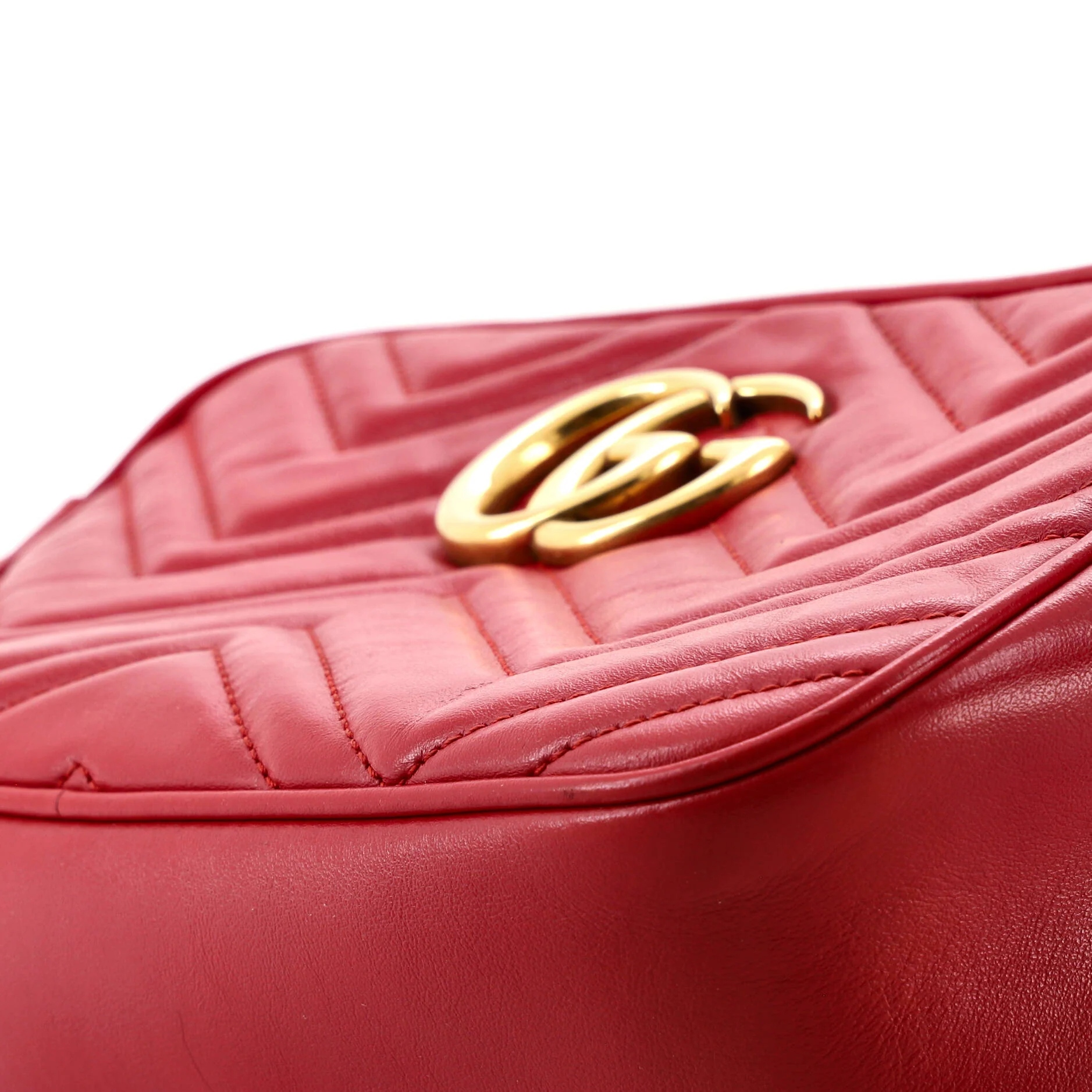 GG Marmont Shoulder Bag Matelasse Leather Small - Image 6