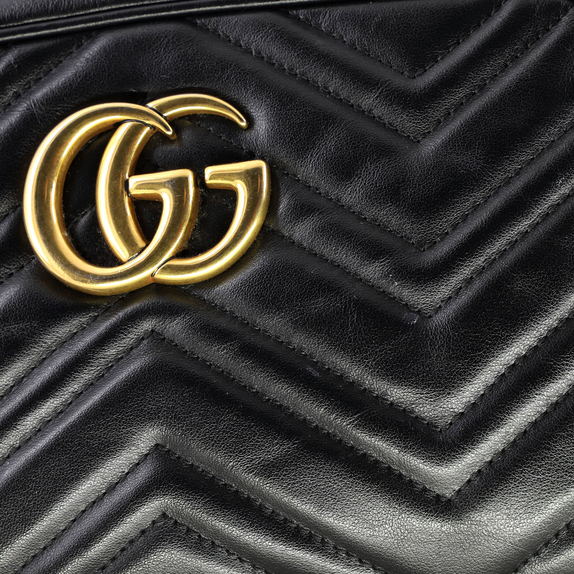 GG Marmont Shoulder Bag Matelasse Leather Small - Image 6