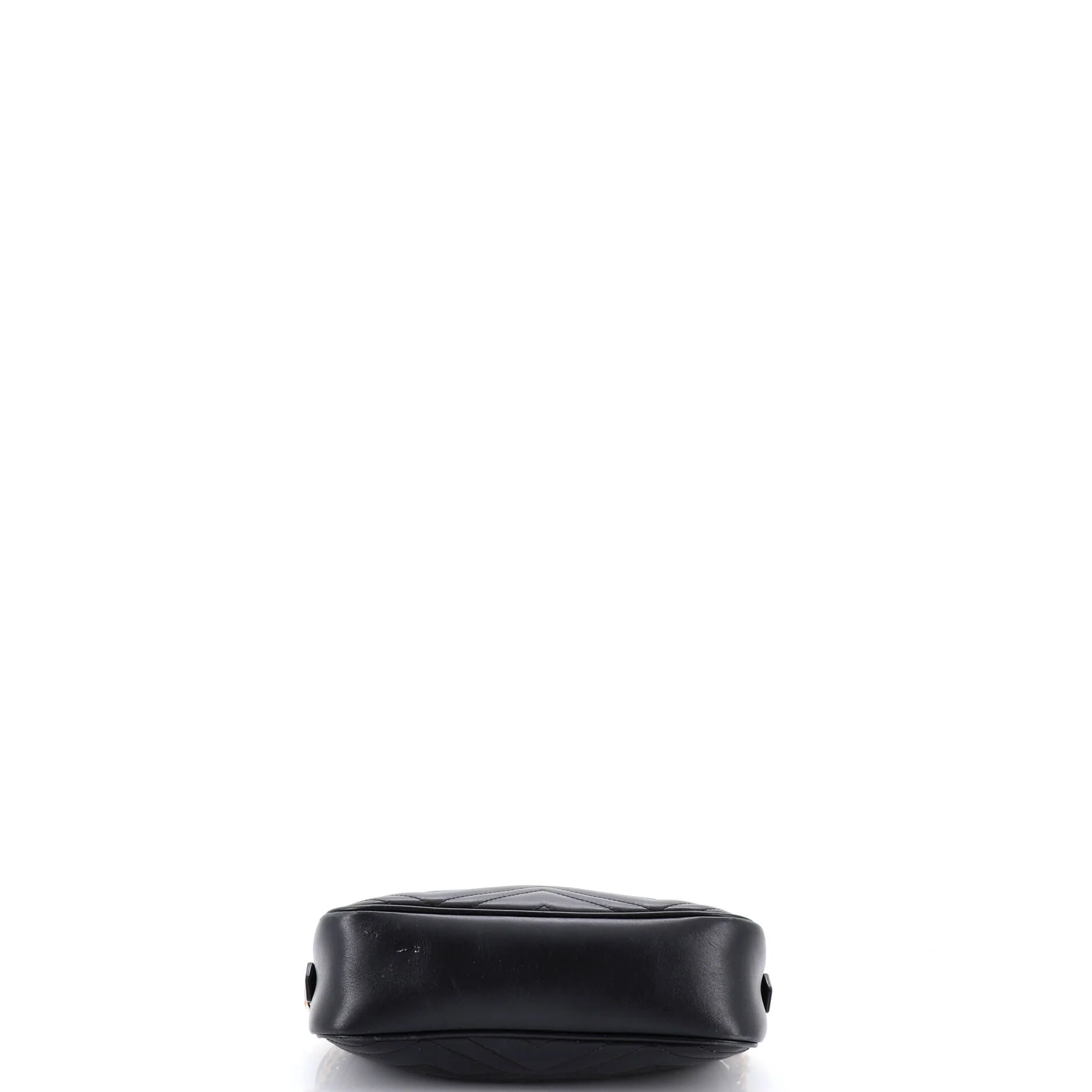 GG Marmont Shoulder Bag Matelasse Leather Small - Image 4