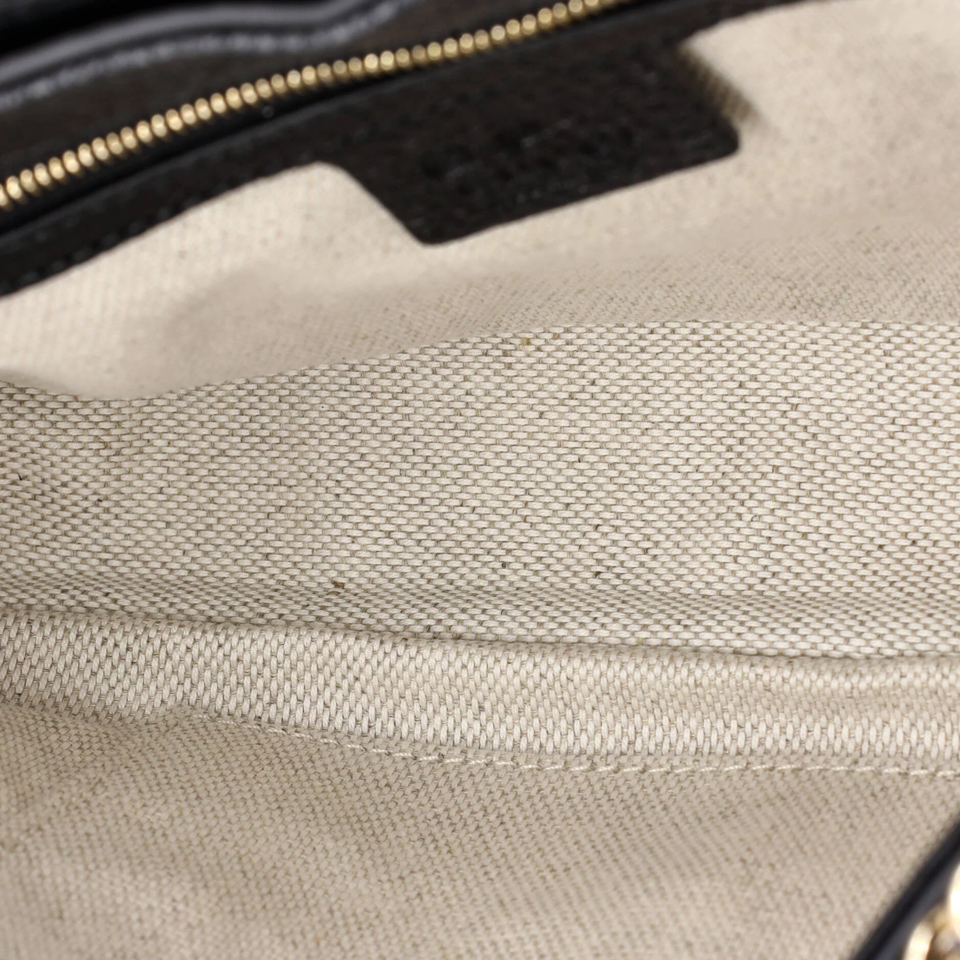 Soho Chain Crossbody Bag Leather Medium - Image 5