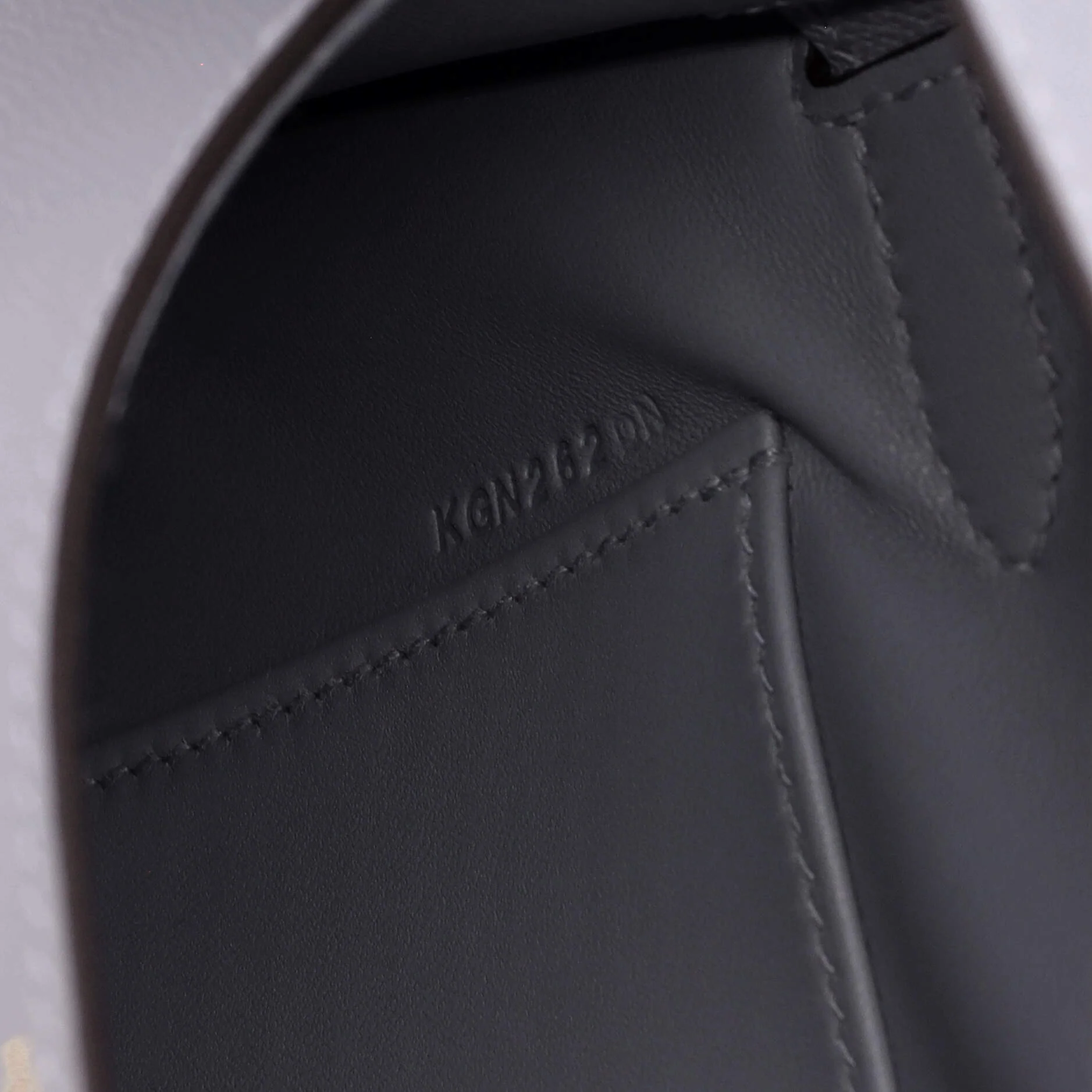 Kelly Elan Shoulder Bag Madame - Image 8