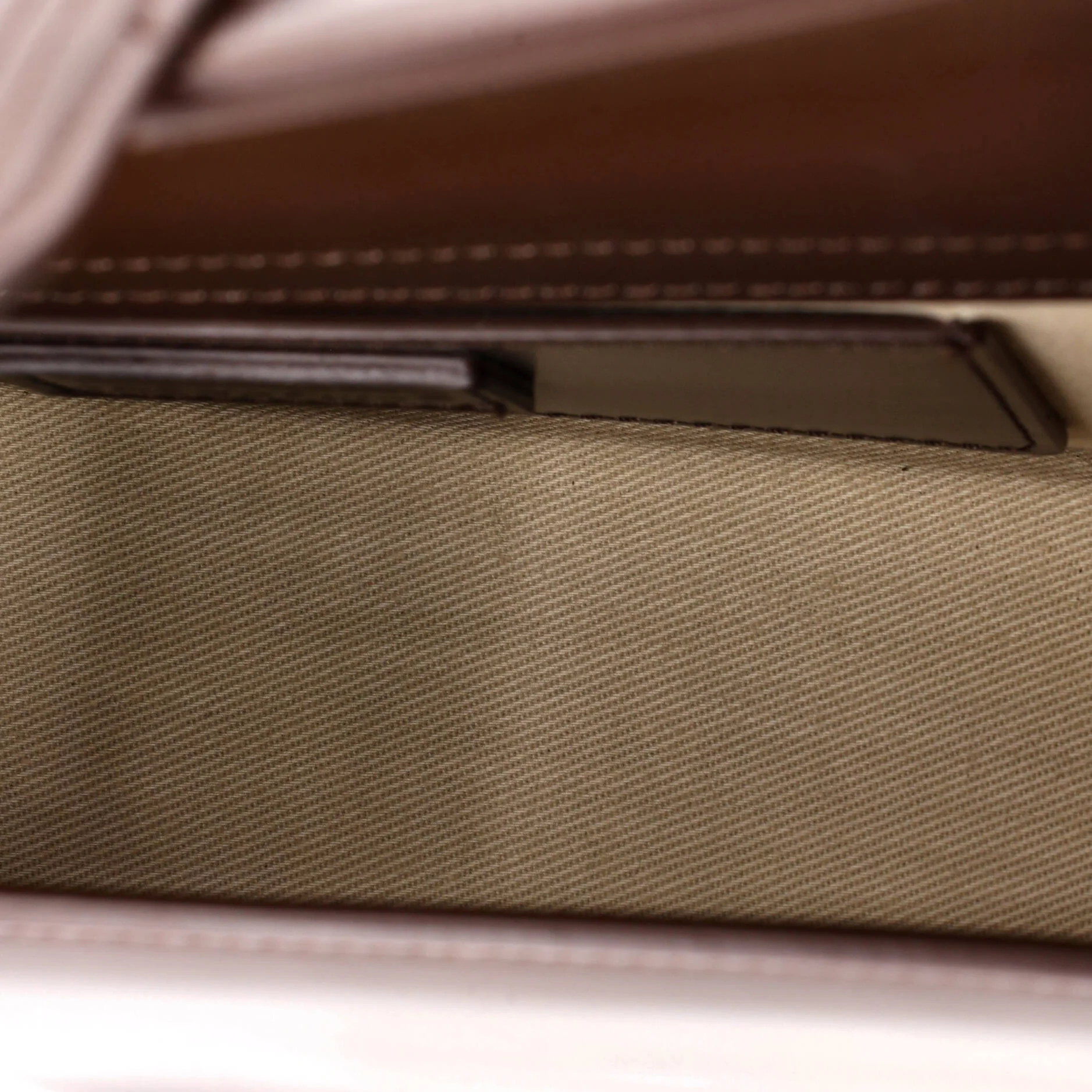 Le Grand Bambino Flap Bag Leather - Image 5