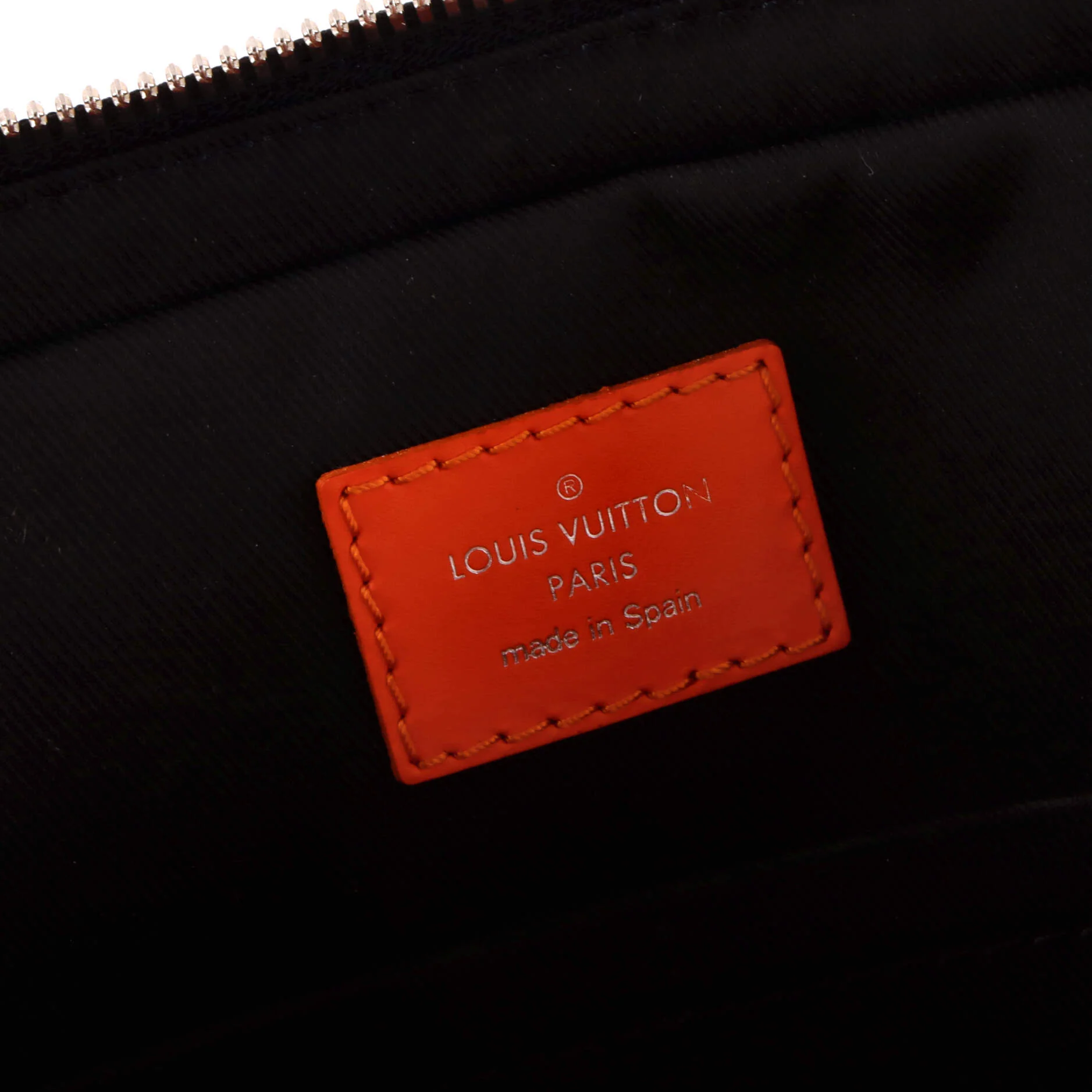 Alpha Messenger Bag Limited Edition Damier Graphite Giant - Image 8