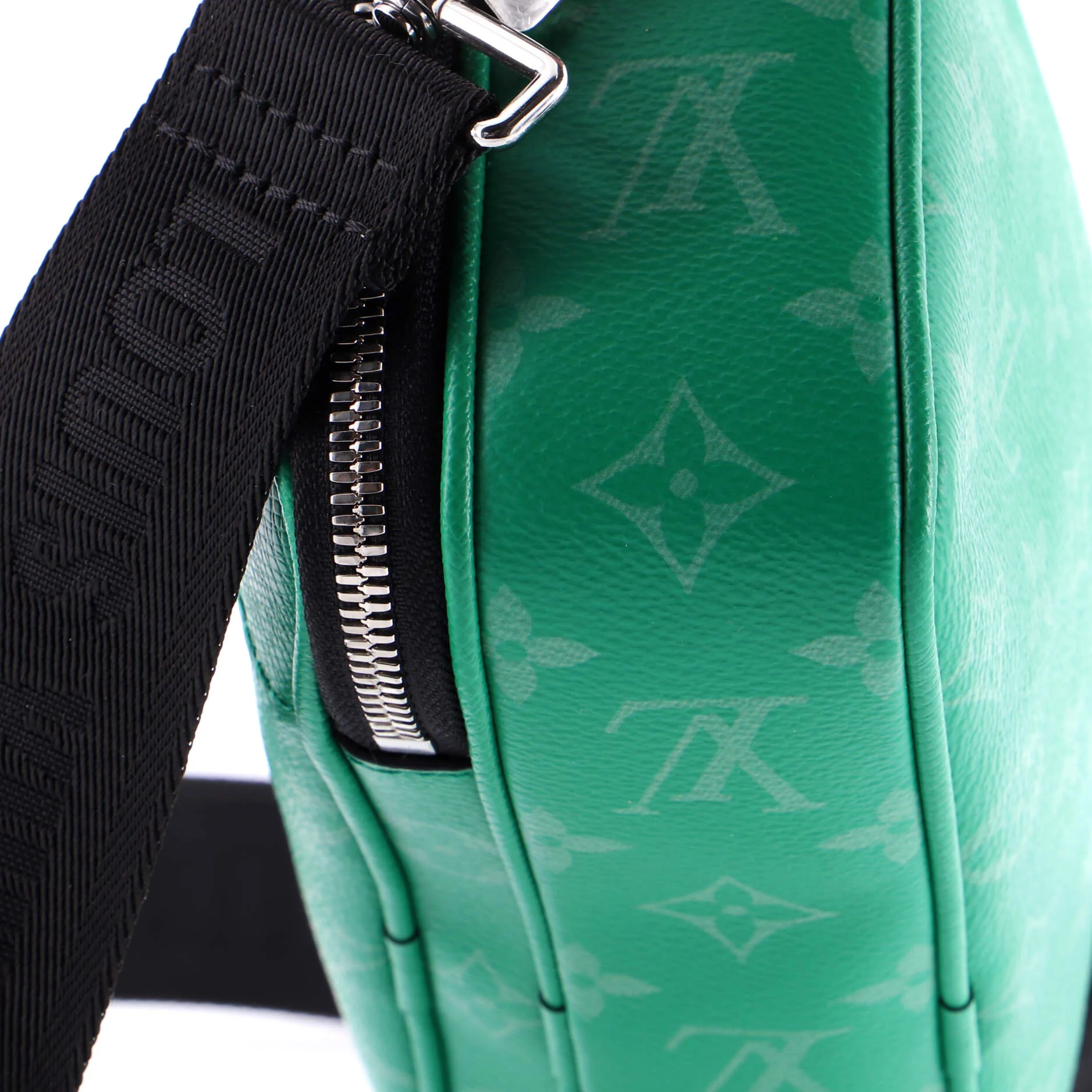 Alpha Messenger Bag Monogram Taigarama - Image 7
